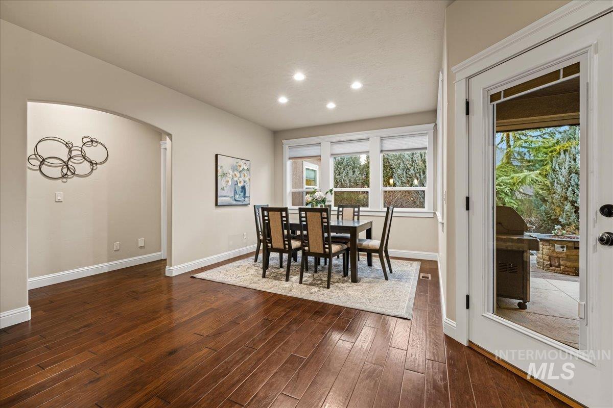 4255 N Rogue River Way Property Photo 23