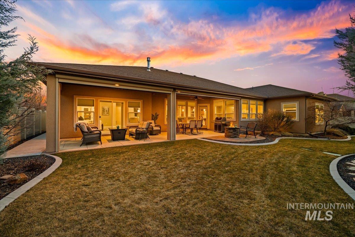 4255 N Rogue River Way Property Photo 39