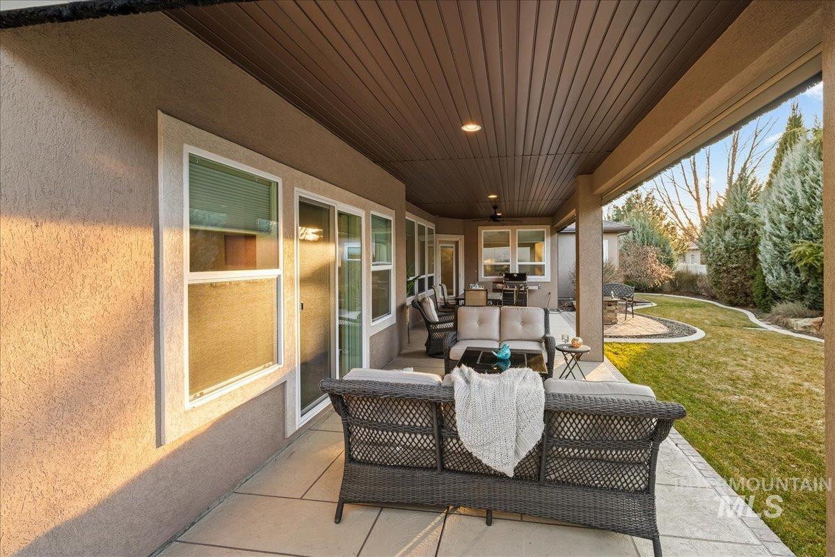 4255 N Rogue River Way Property Photo 41