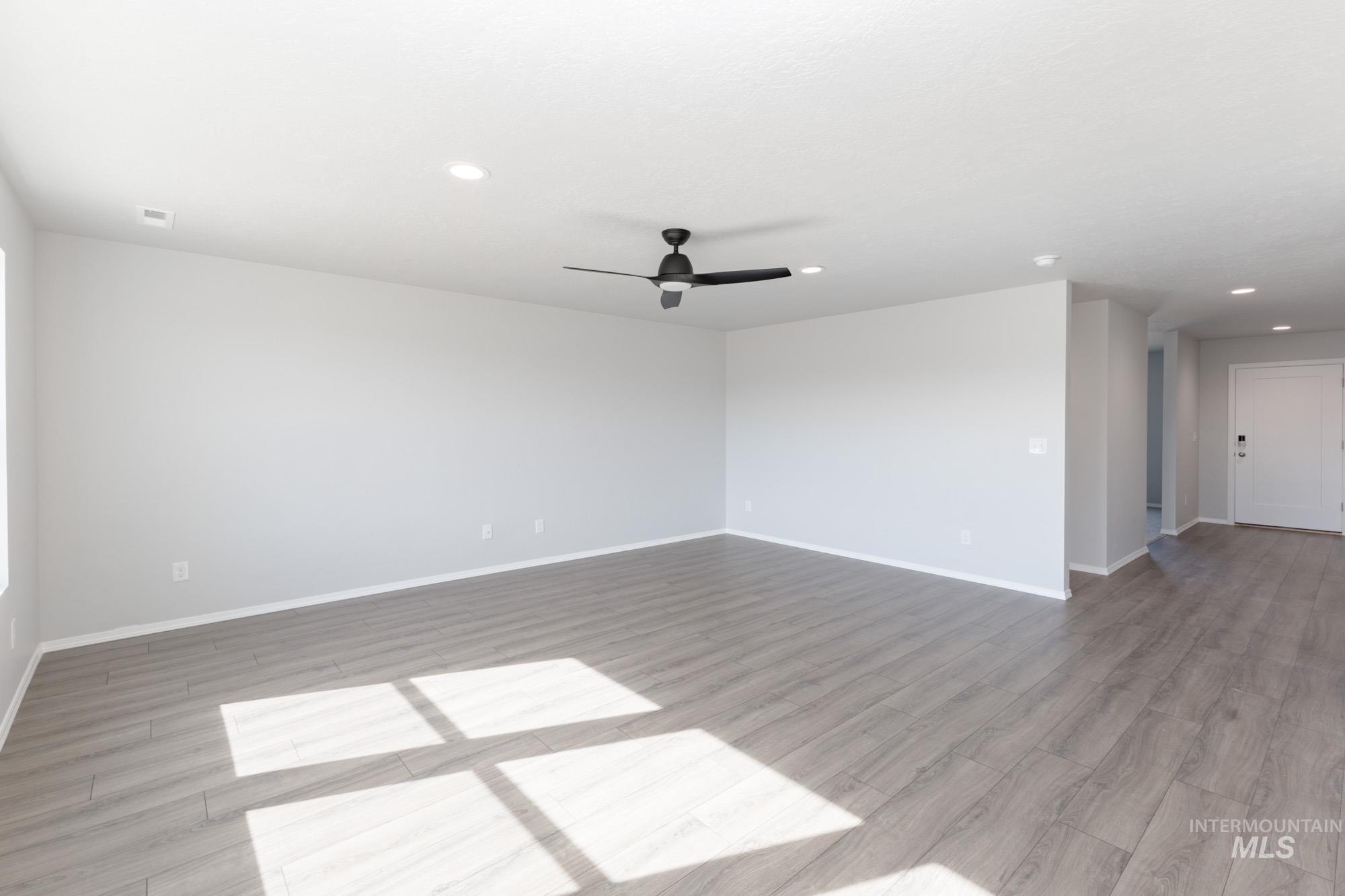 11167 Cart St Property Photo 8