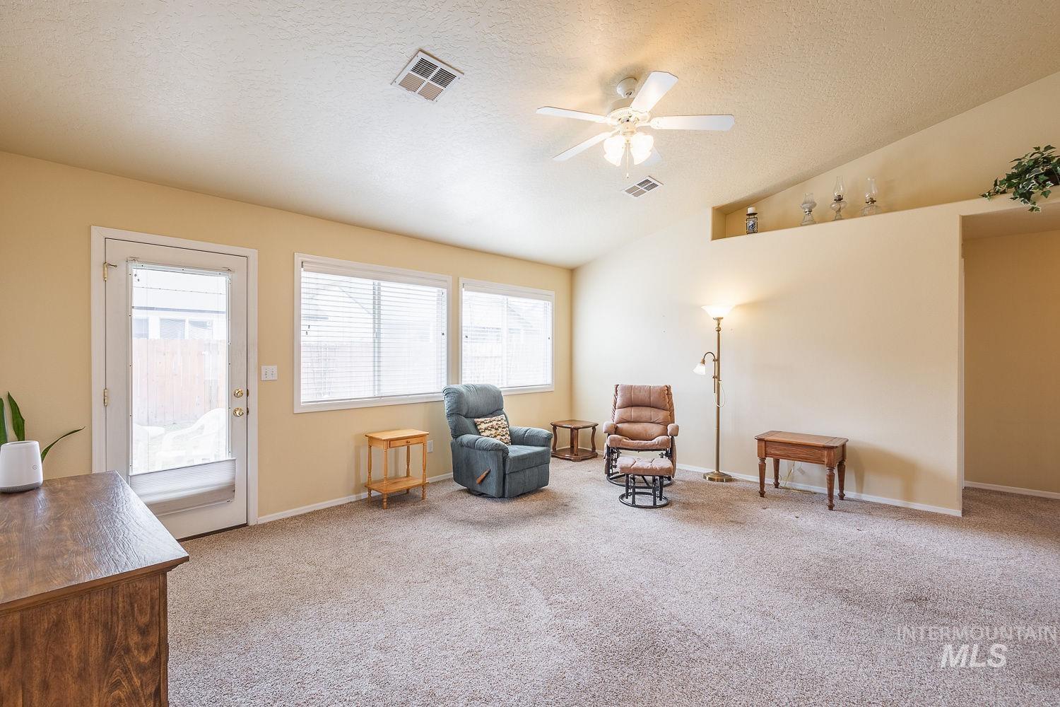 3124 Turning Leaf St Property Photo 9
