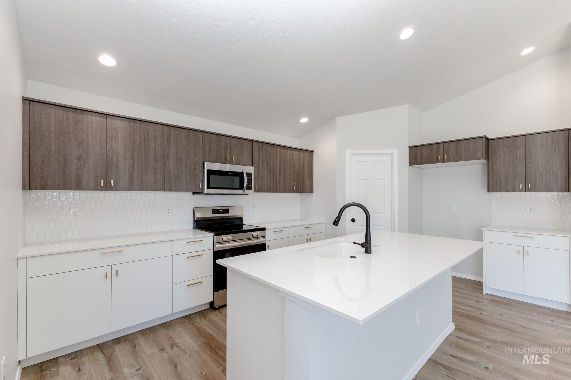 11149 Noble Dr Property Photo 4