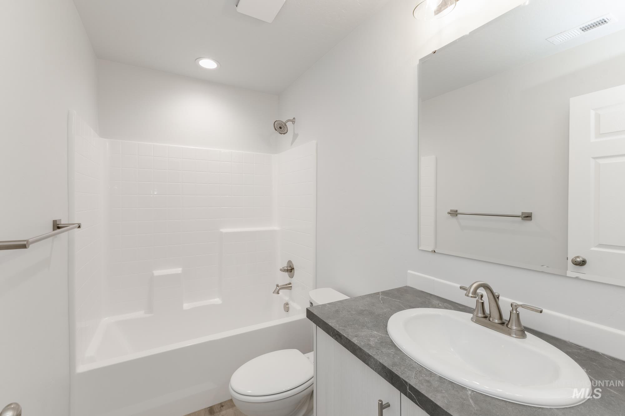 7394 E Shields Dr Property Photo 16