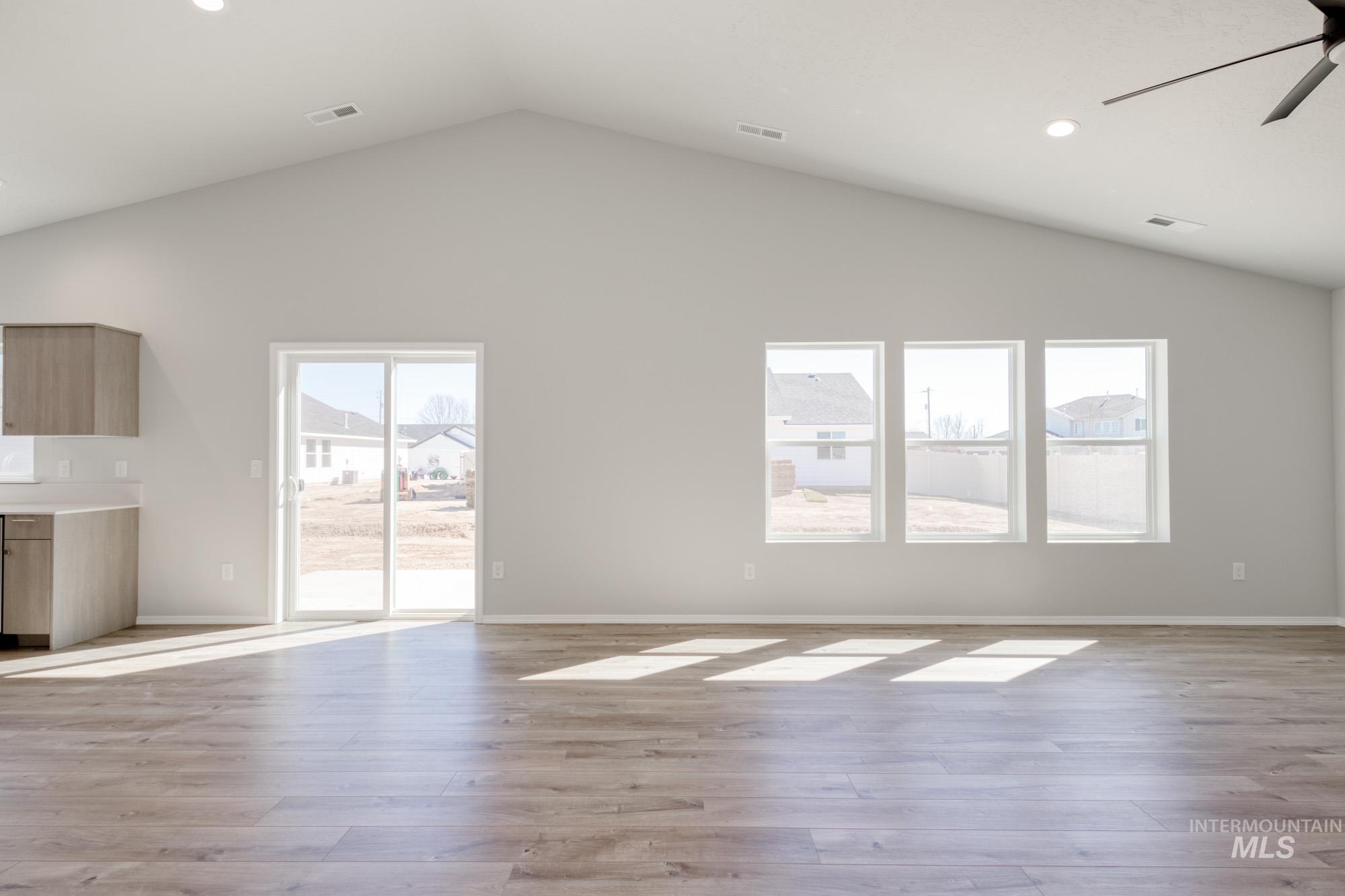 304 Chalcedony Ave Property Photo 12