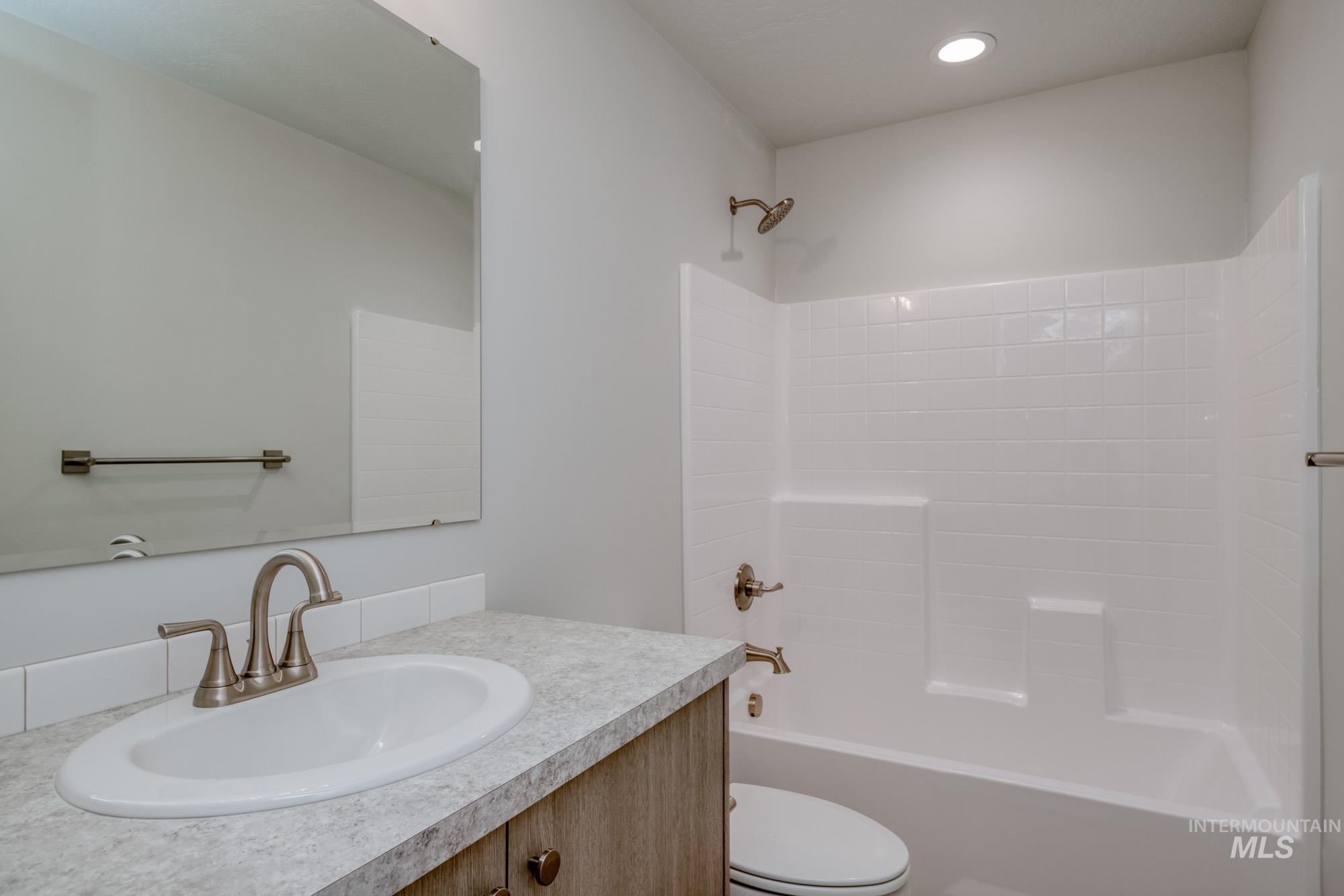 304 Chalcedony Ave Property Photo 14