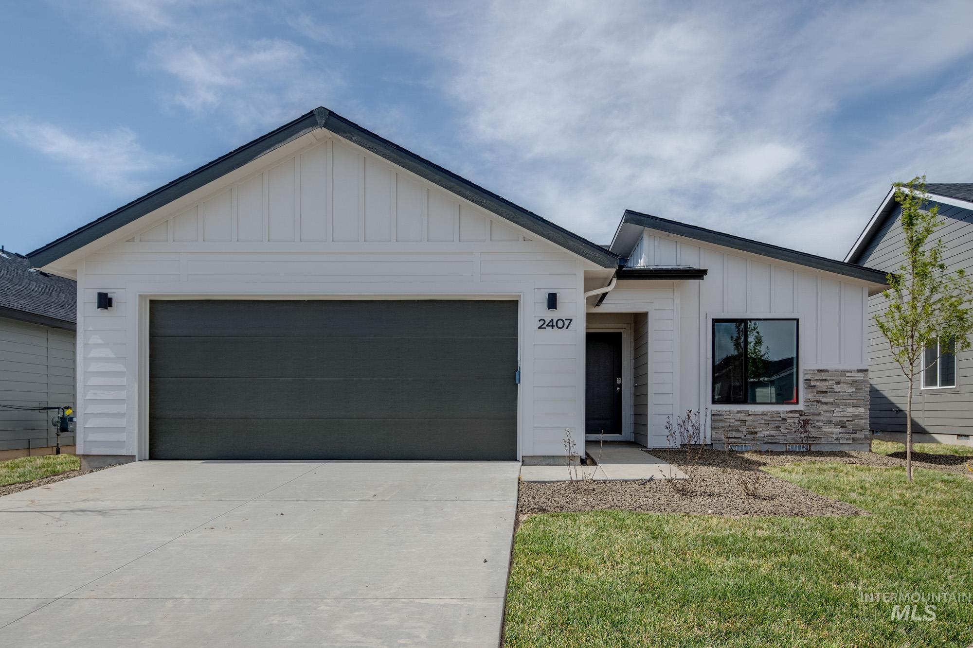 2407 W Opalite Dr Property Photo
