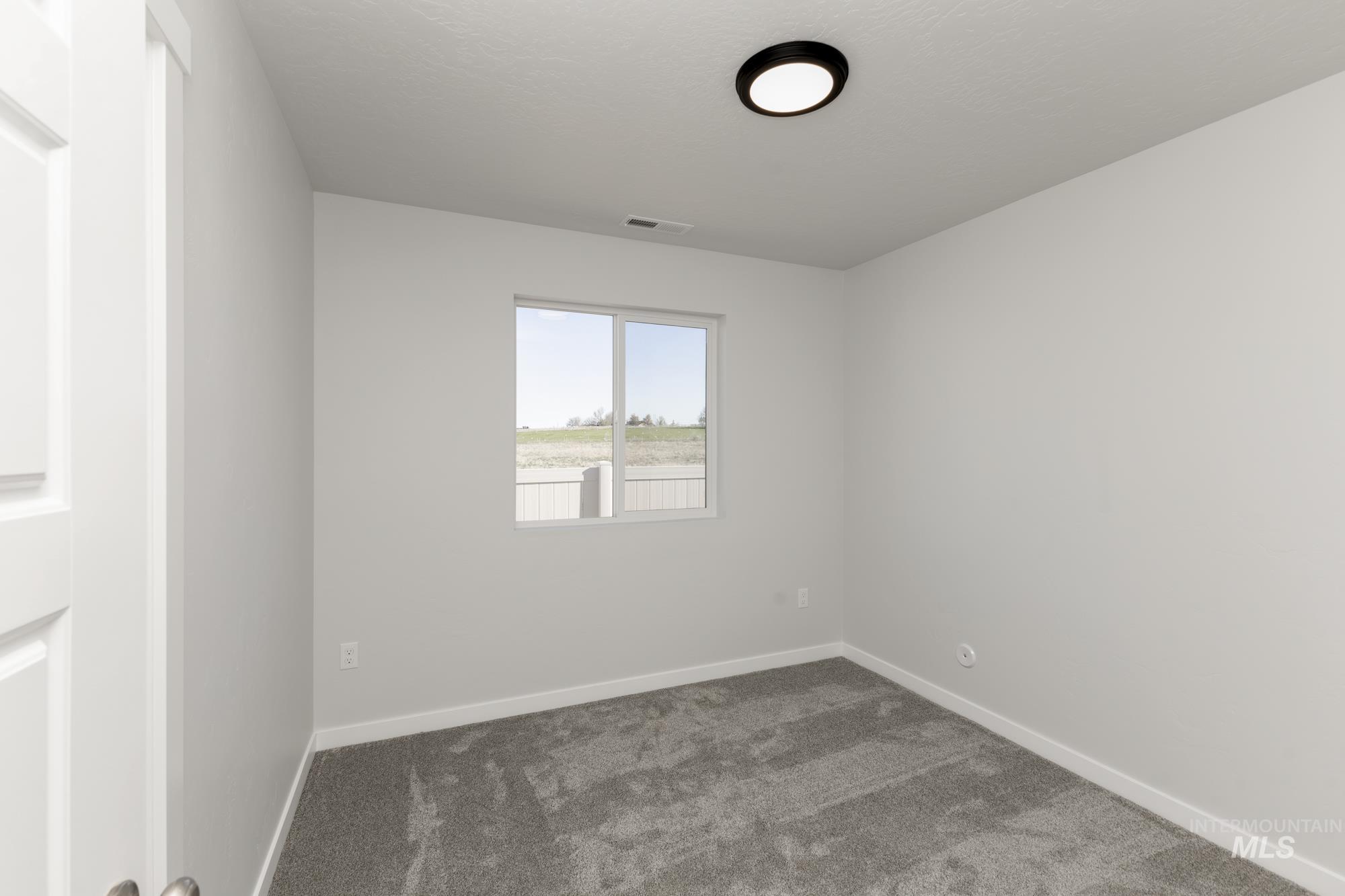 5525 S Lokie Ave Property Photo 8