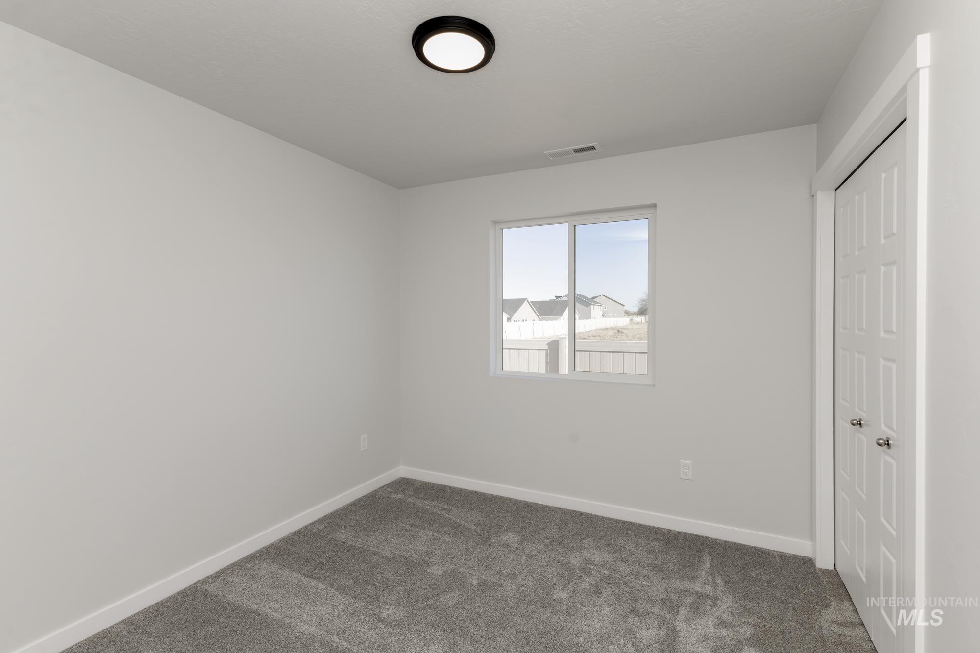 5525 S Lokie Ave Property Photo 9