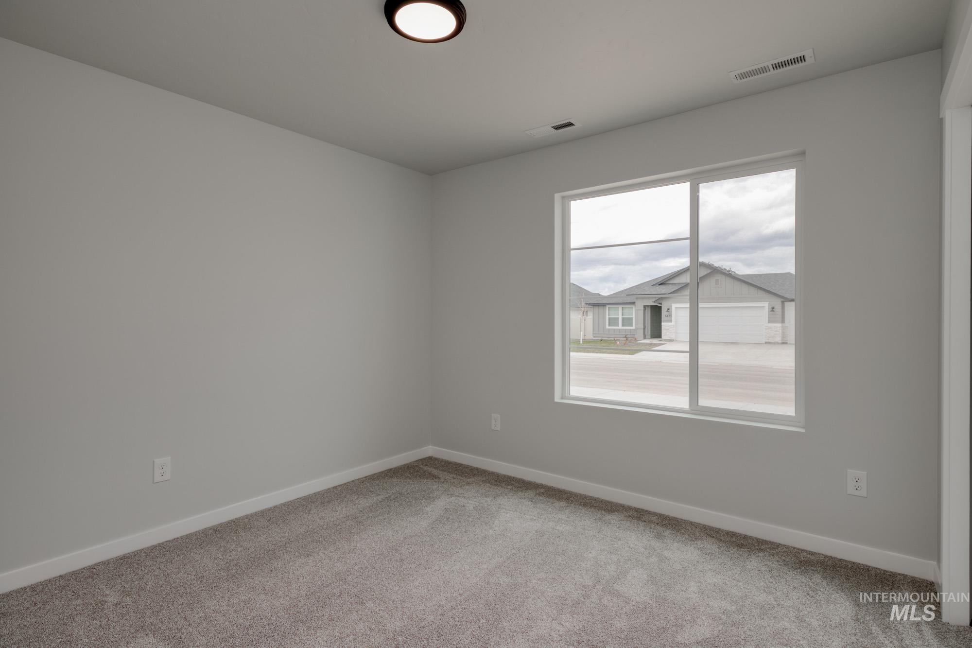 5456 S Memory Pl Property Photo 2