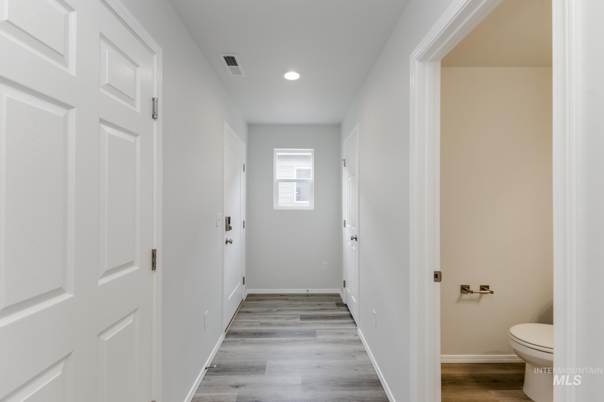 247 N Coltsfoot Ave Property Photo 2