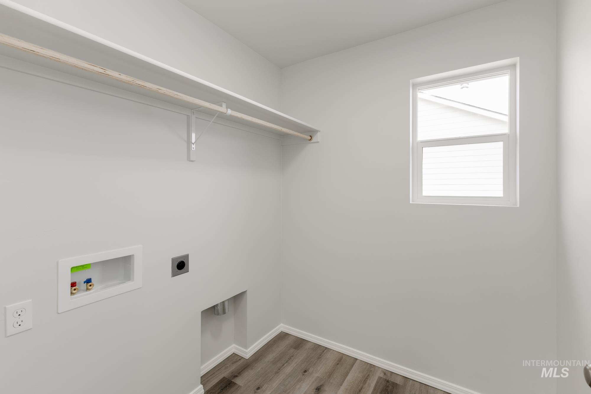 247 N Coltsfoot Ave Property Photo 18