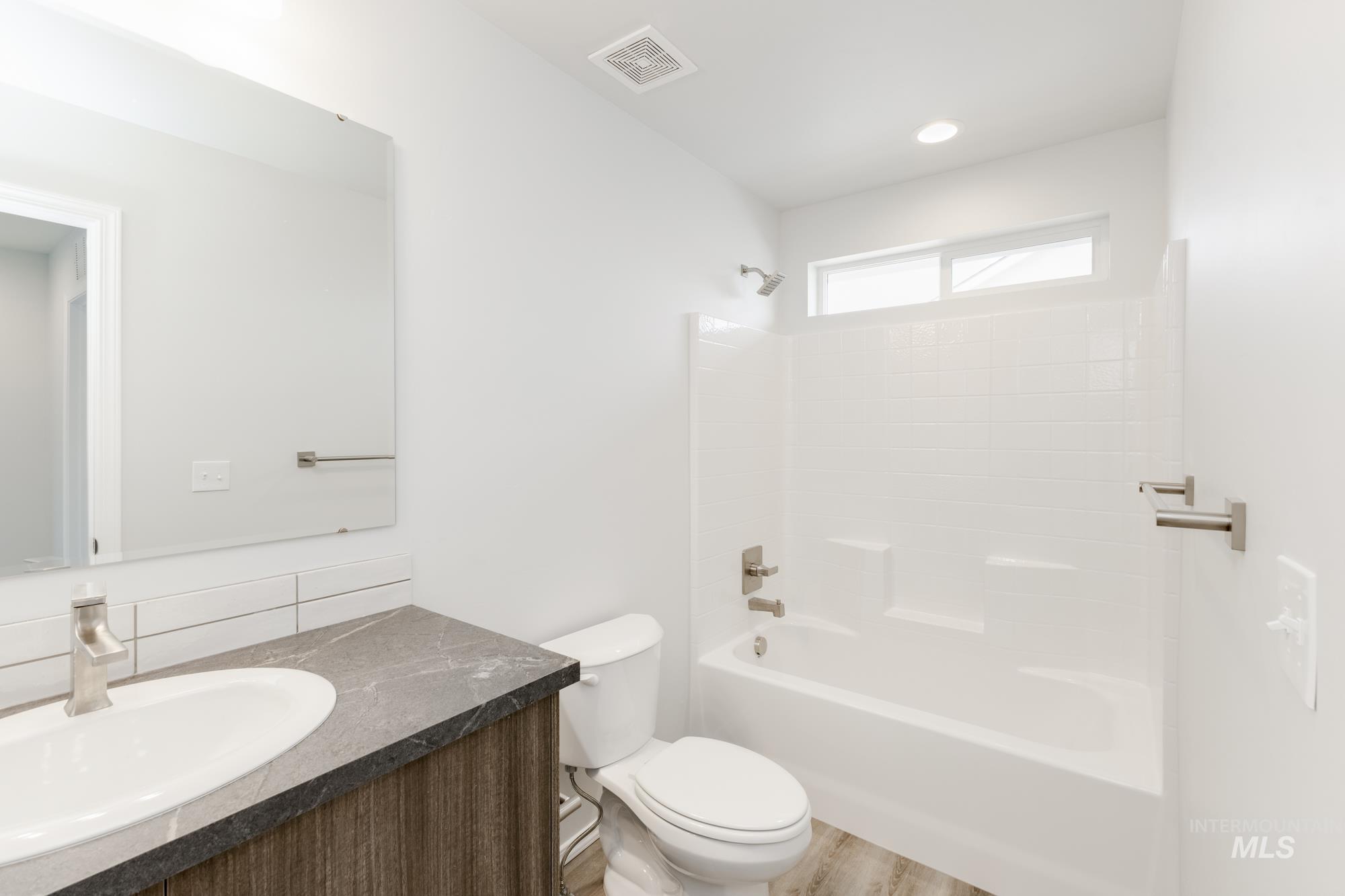 247 N Coltsfoot Ave Property Photo 21