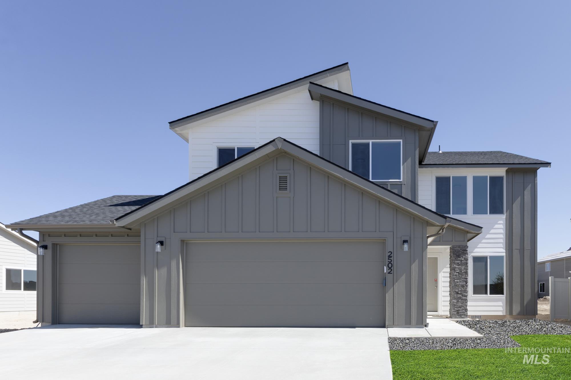 2502 W Minerva St Property Photo
