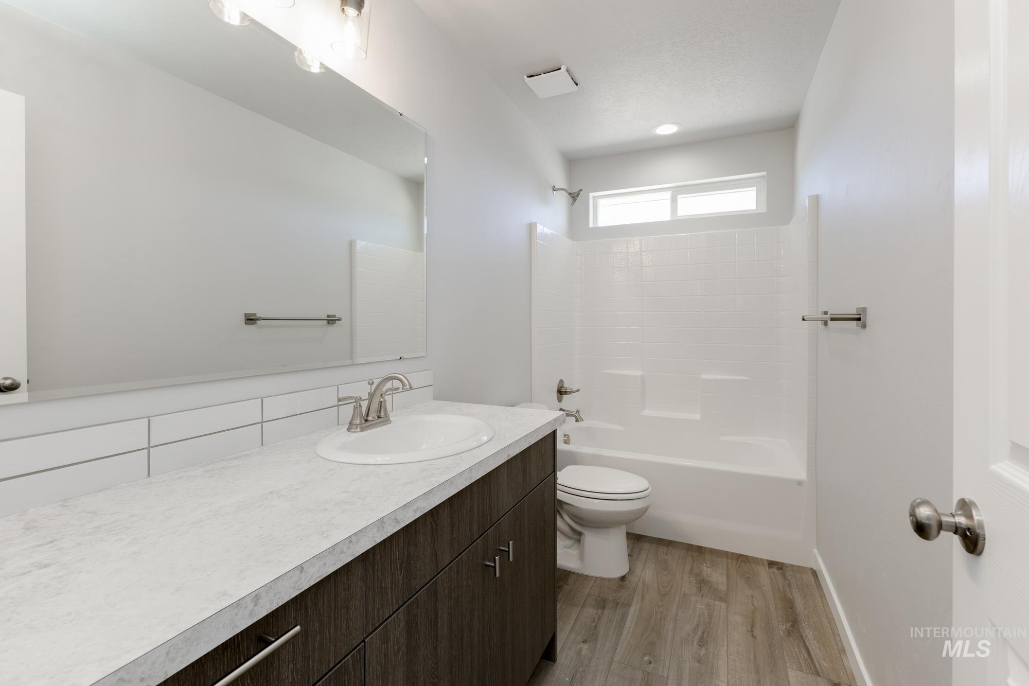 2502 W Minerva St Property Photo 16