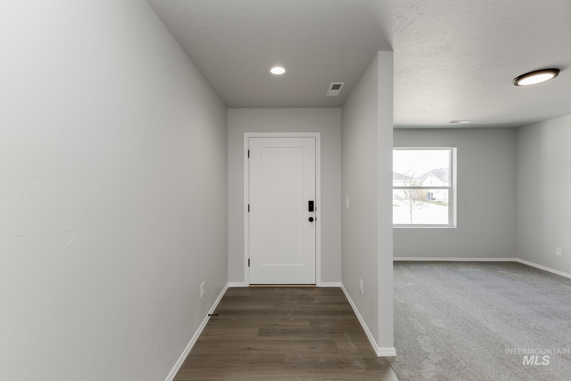 16846 Dunning Way Property Photo 2
