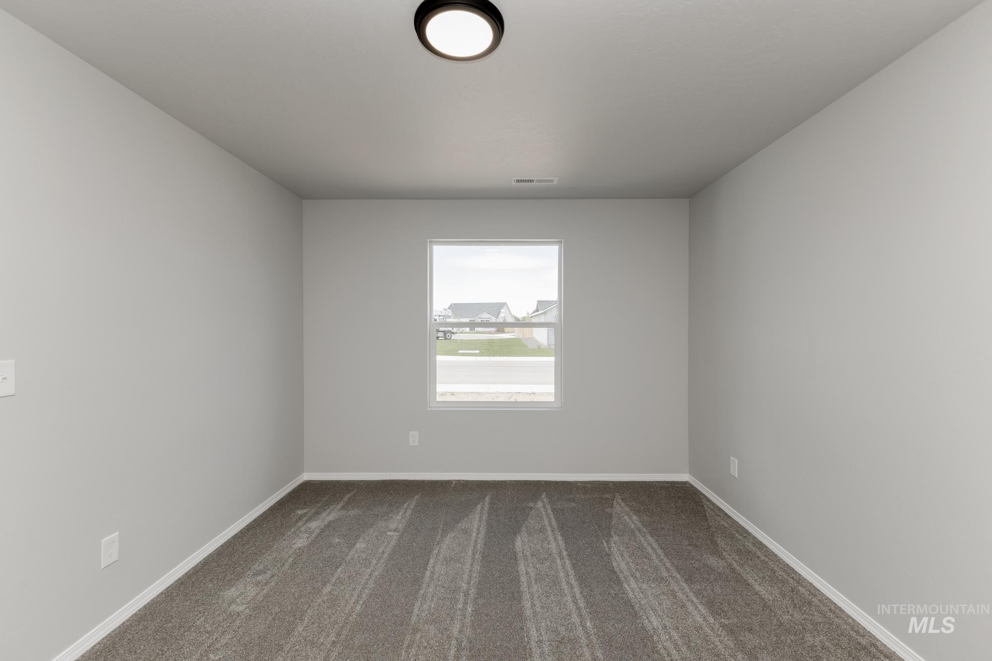 16846 Dunning Way Property Photo 3