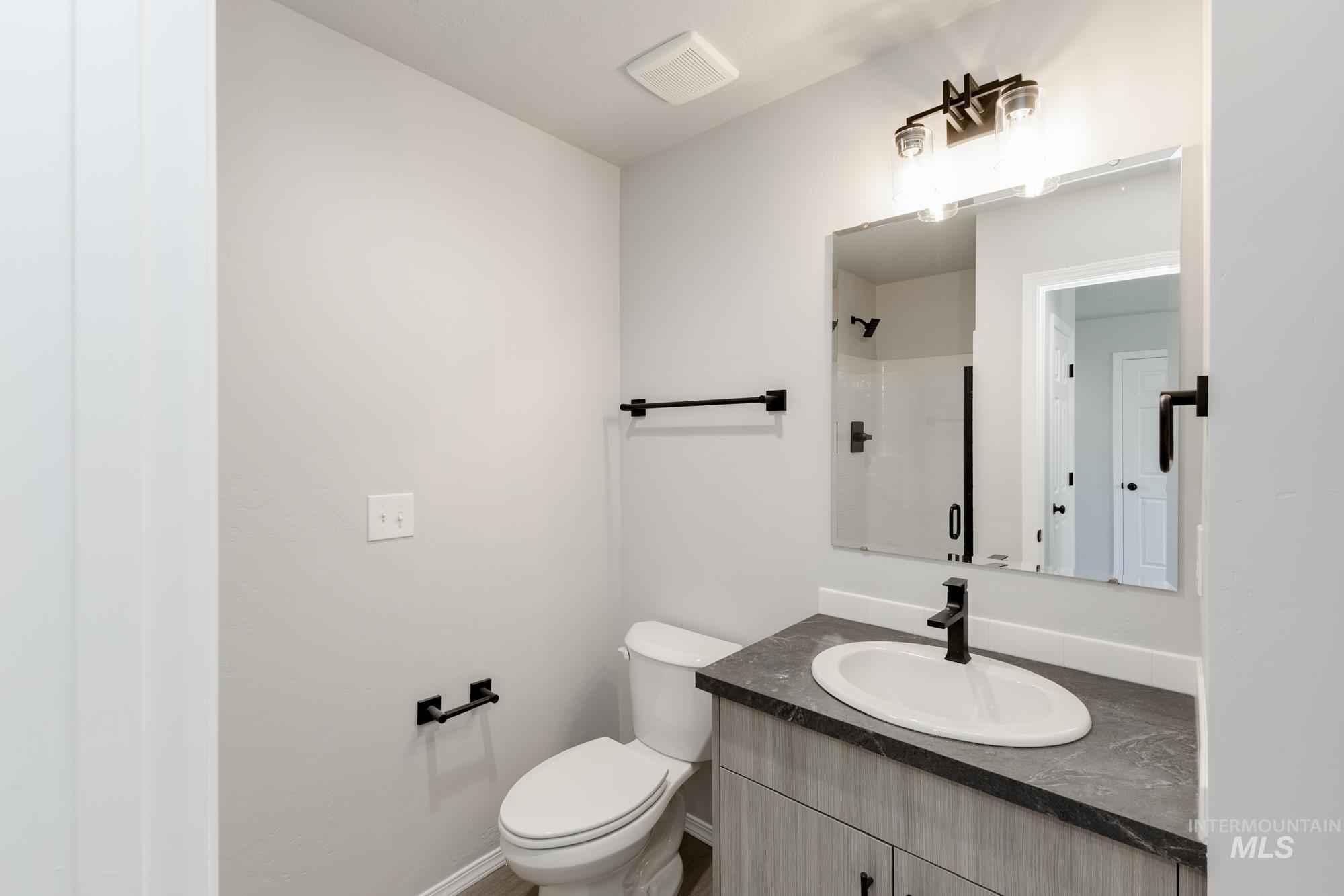 16846 Dunning Way Property Photo 14
