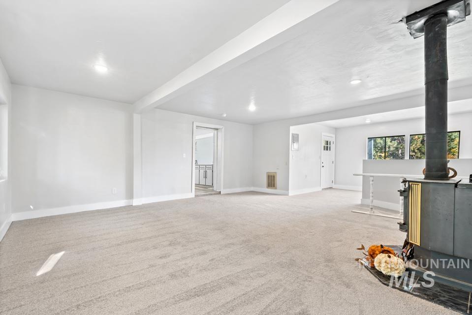 85 W Washington Ave Property Photo 33