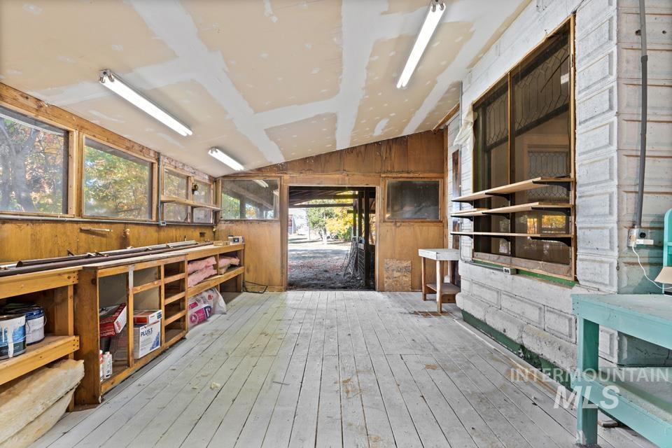 85 W Washington Ave Property Photo 39