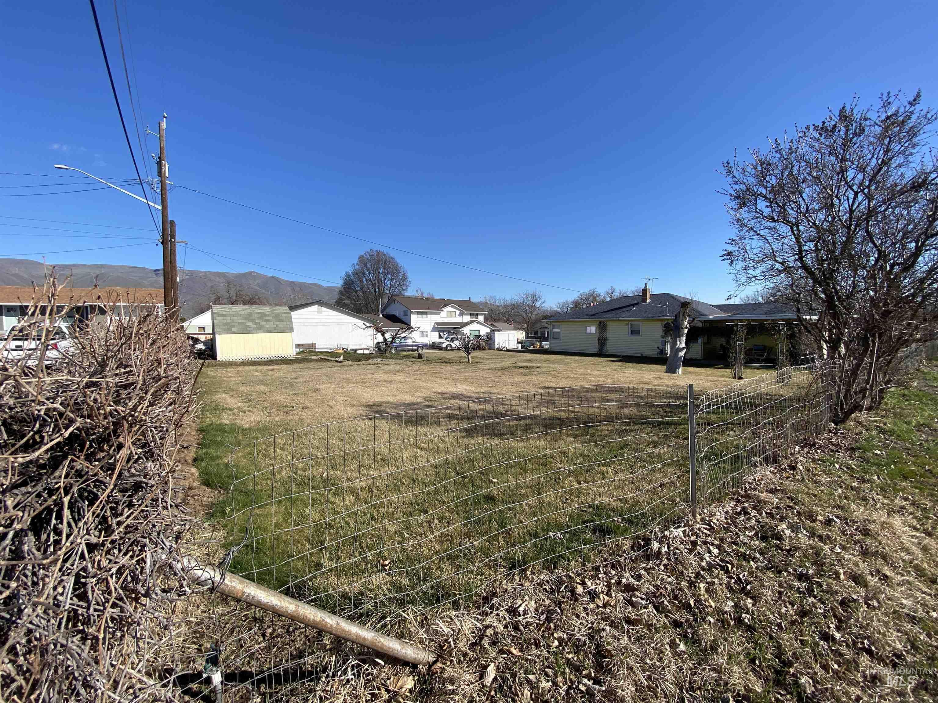 1114 University St Property Photo 10