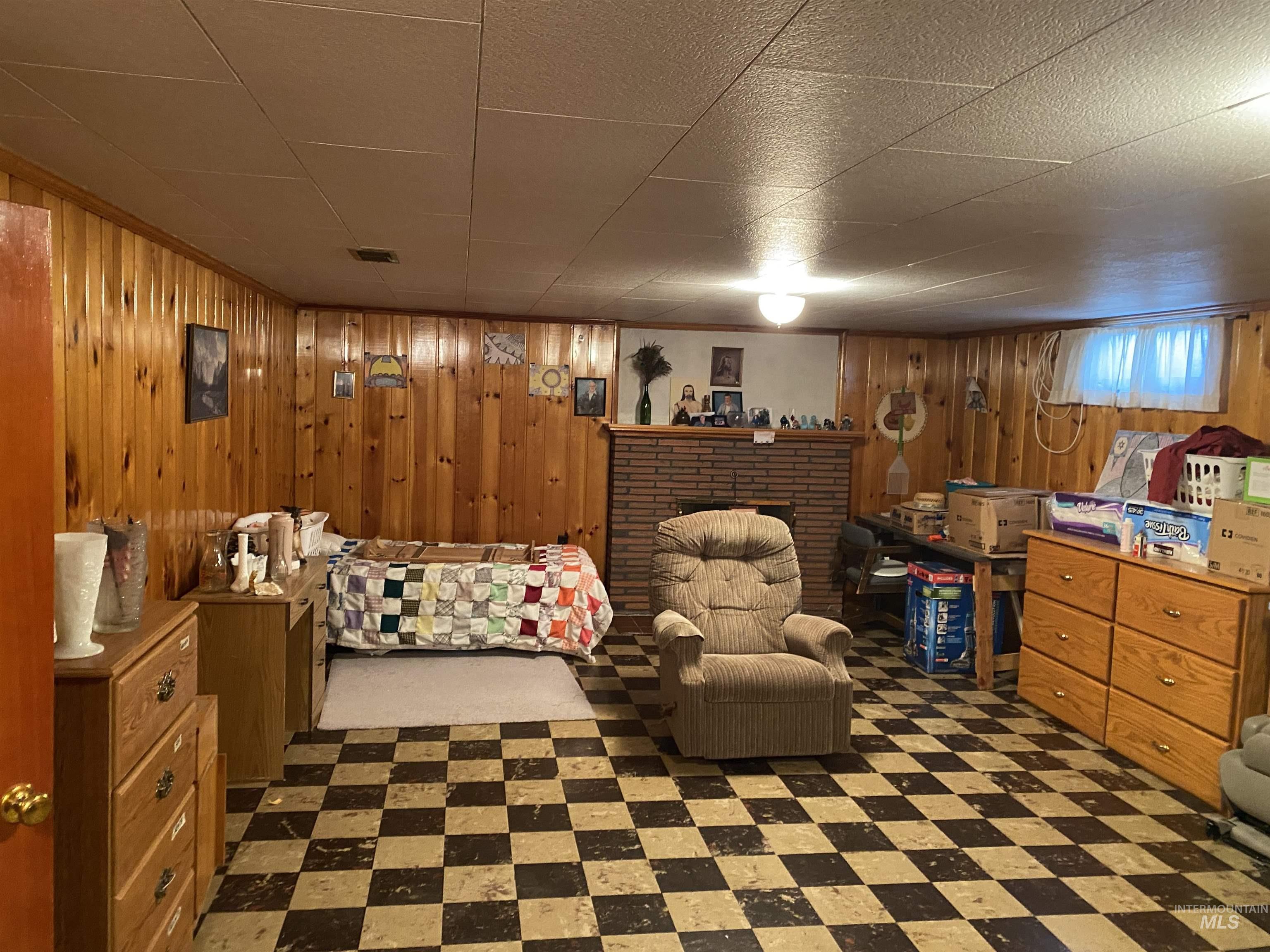 1114 University St Property Photo 17