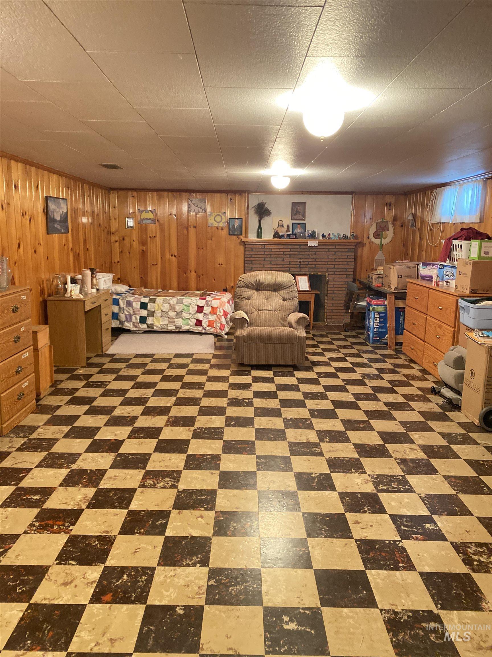 1114 University St Property Photo 19
