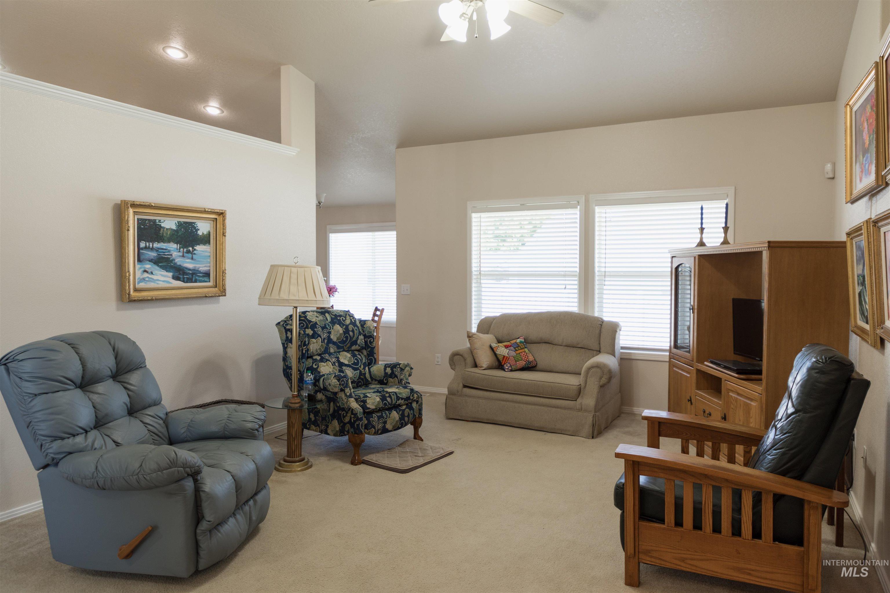 1003 Partridge St Property Photo 4