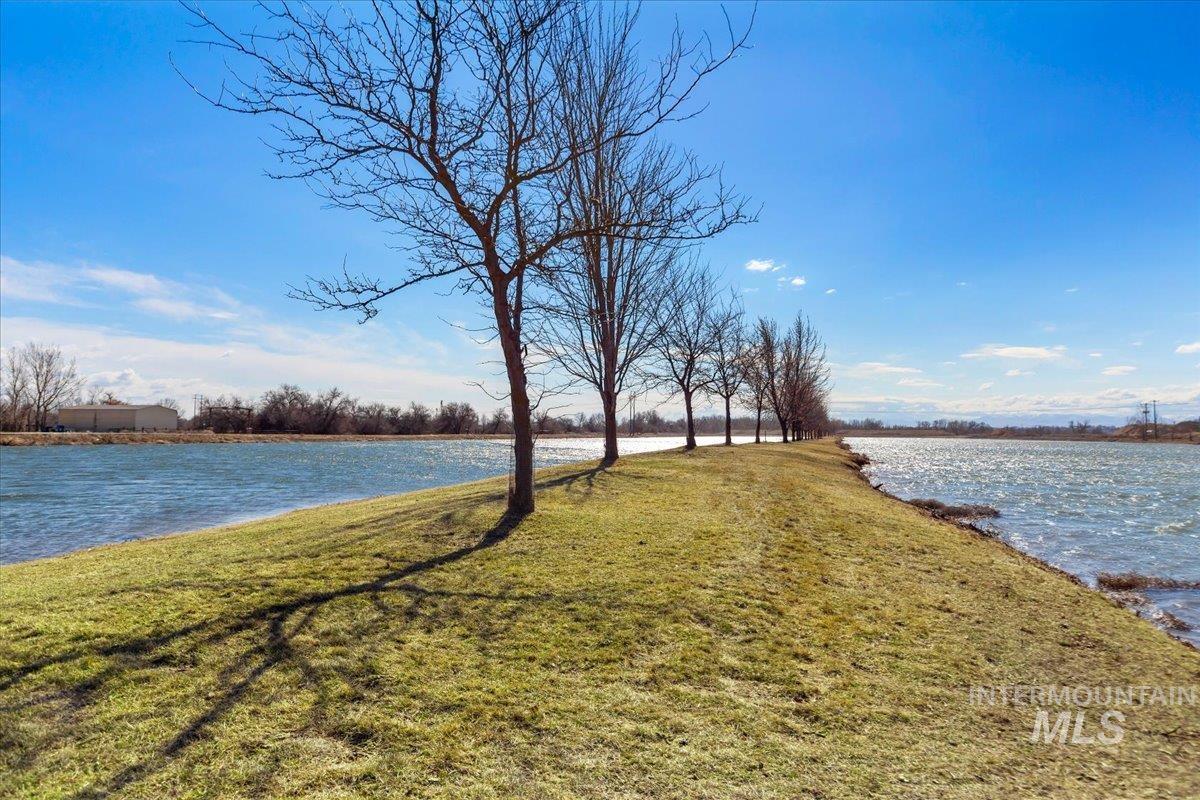 21600 Look Ln Property Photo 6