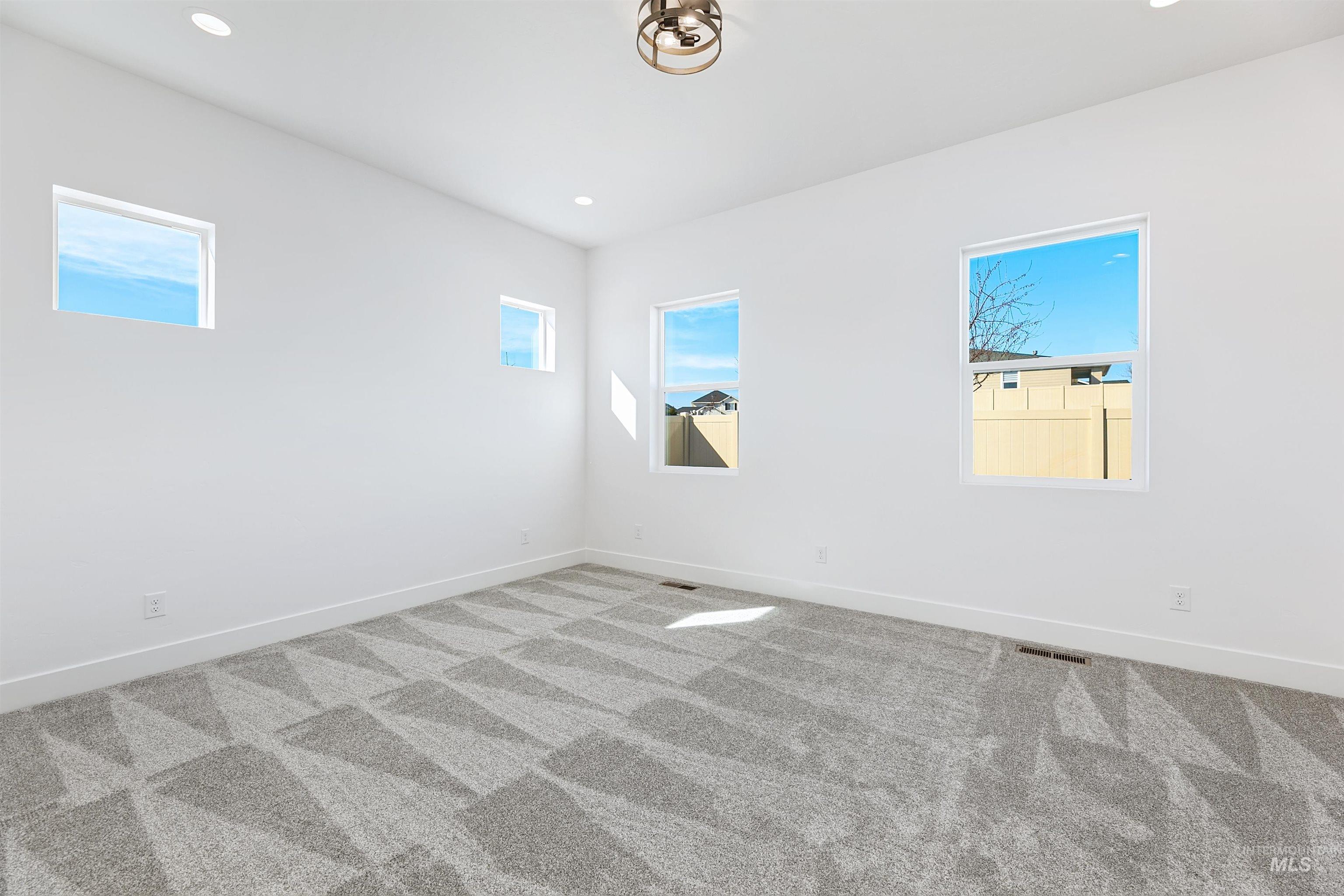 12529 S Lenora Pl Property Photo 11