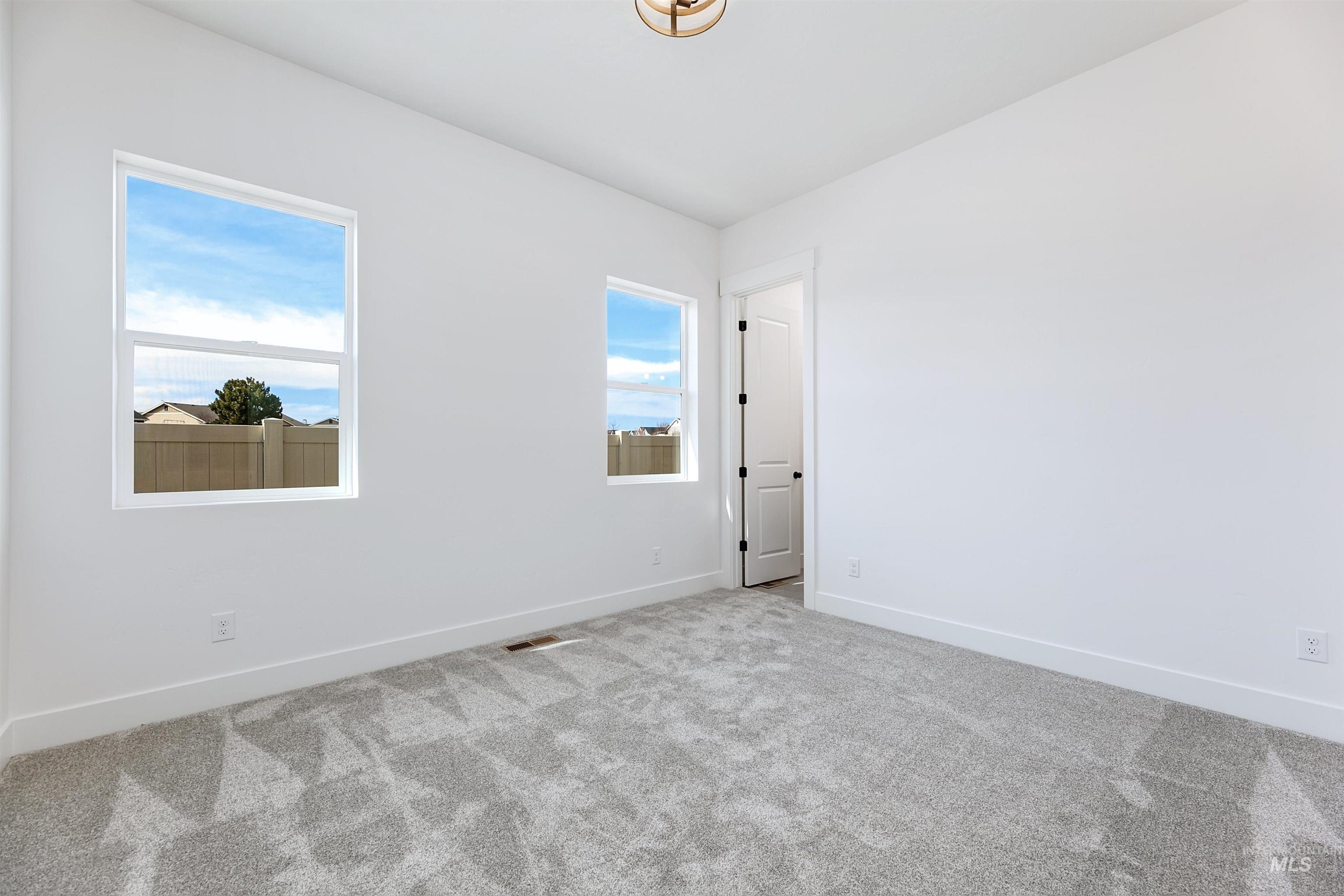 12529 S Lenora Pl Property Photo 19