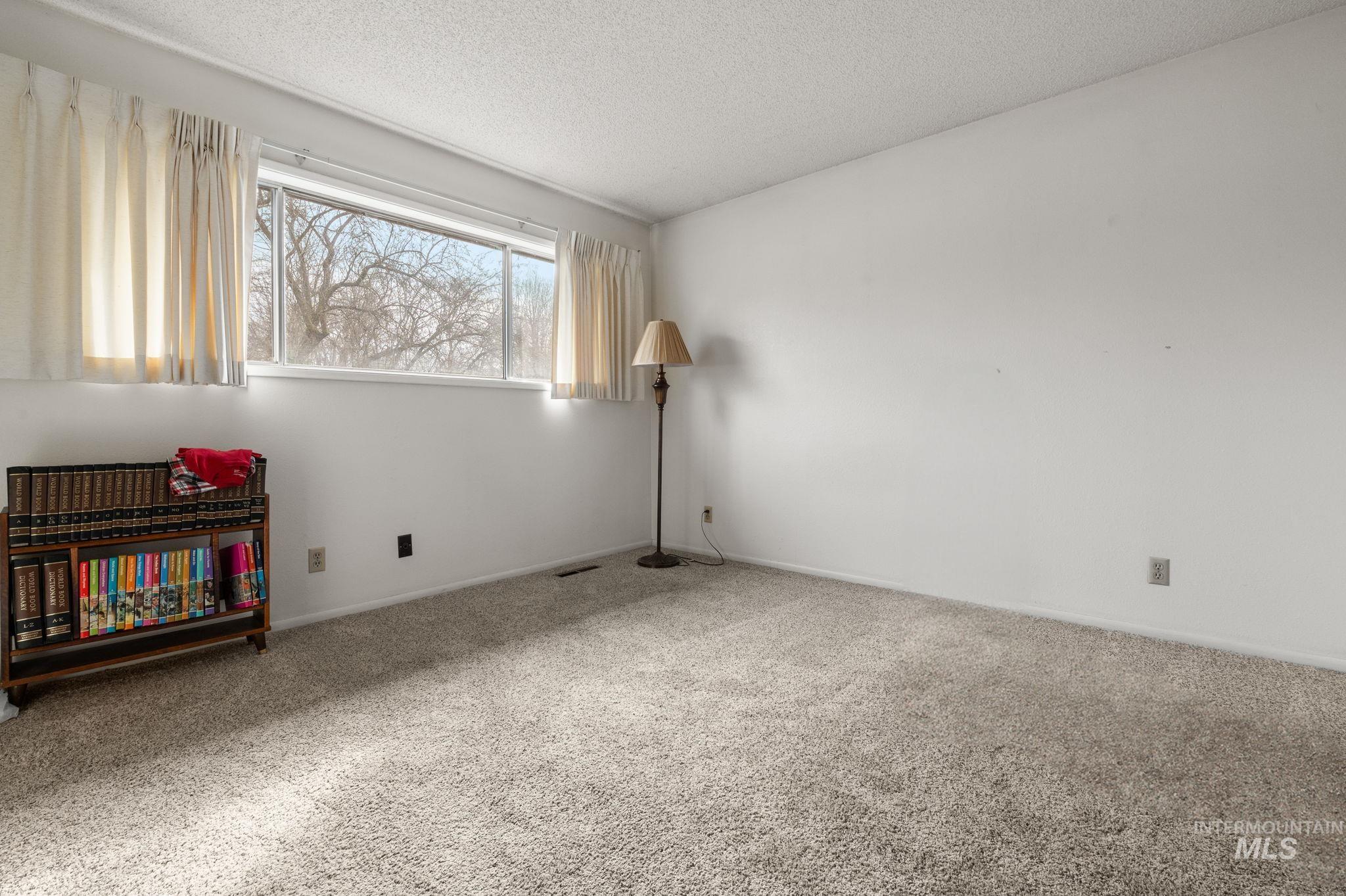 1019 8th Street Property Photo 6