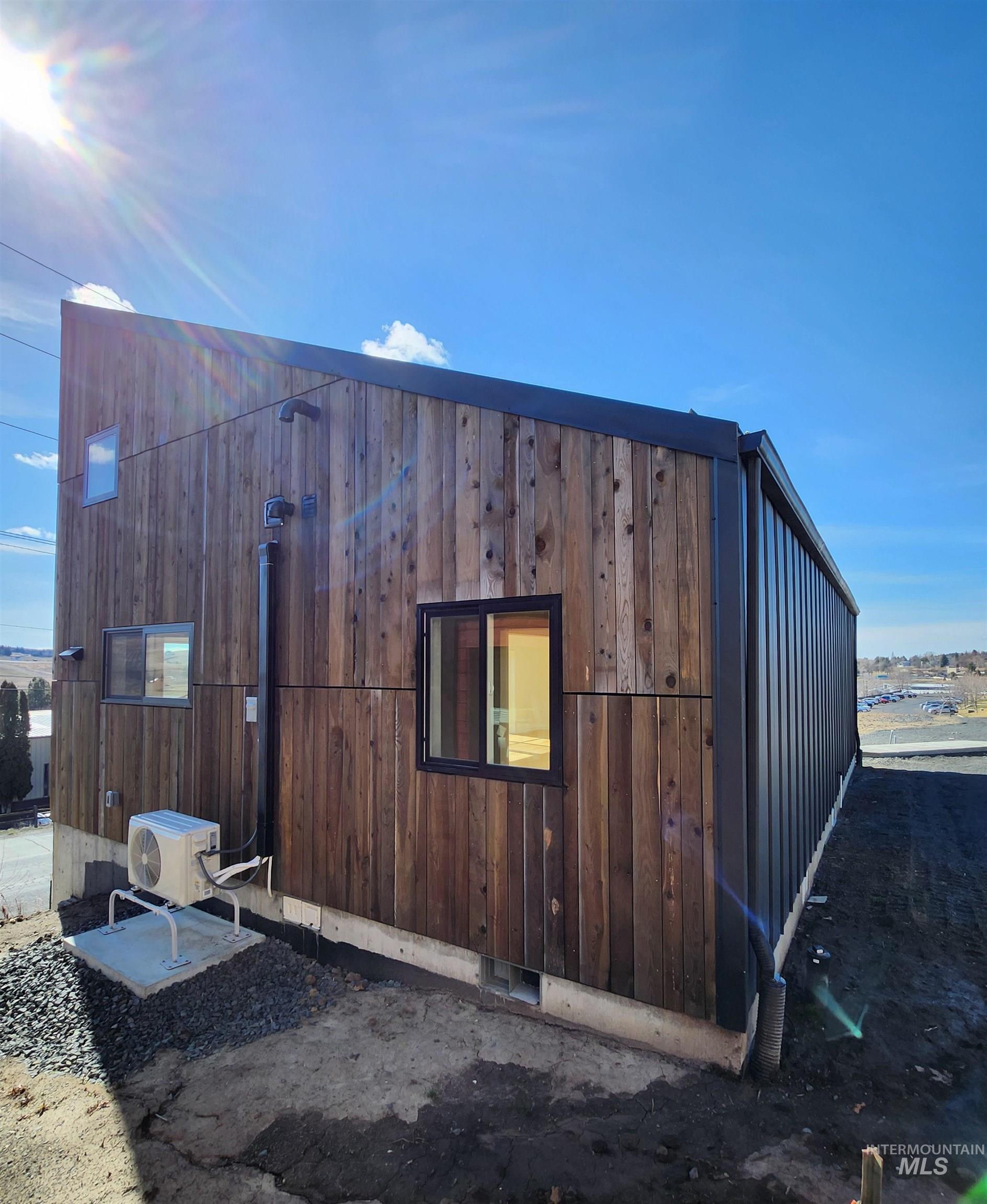 430 E Palouse River Dr. Property Photo 3