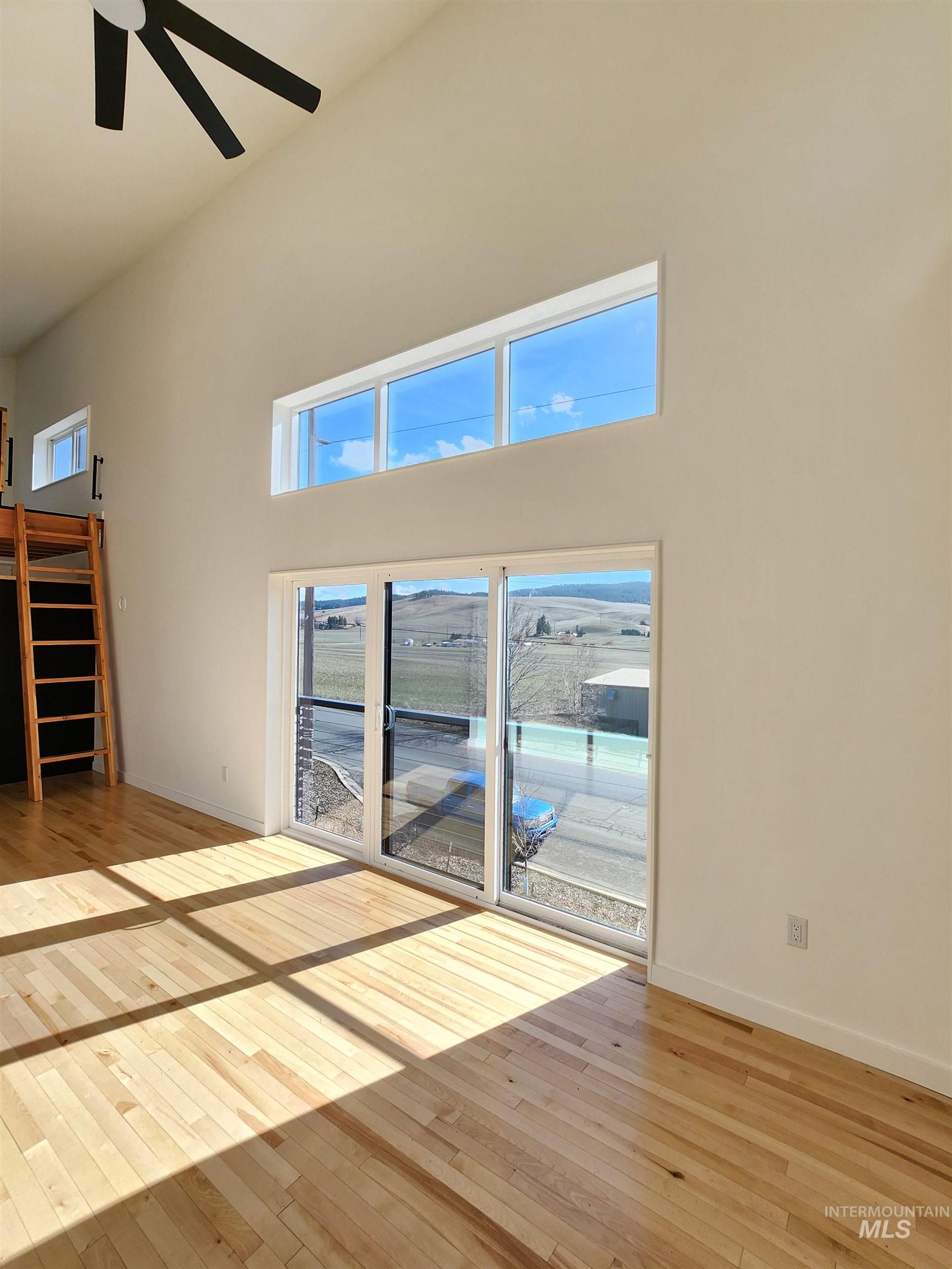 430 E Palouse River Dr. Property Photo 7