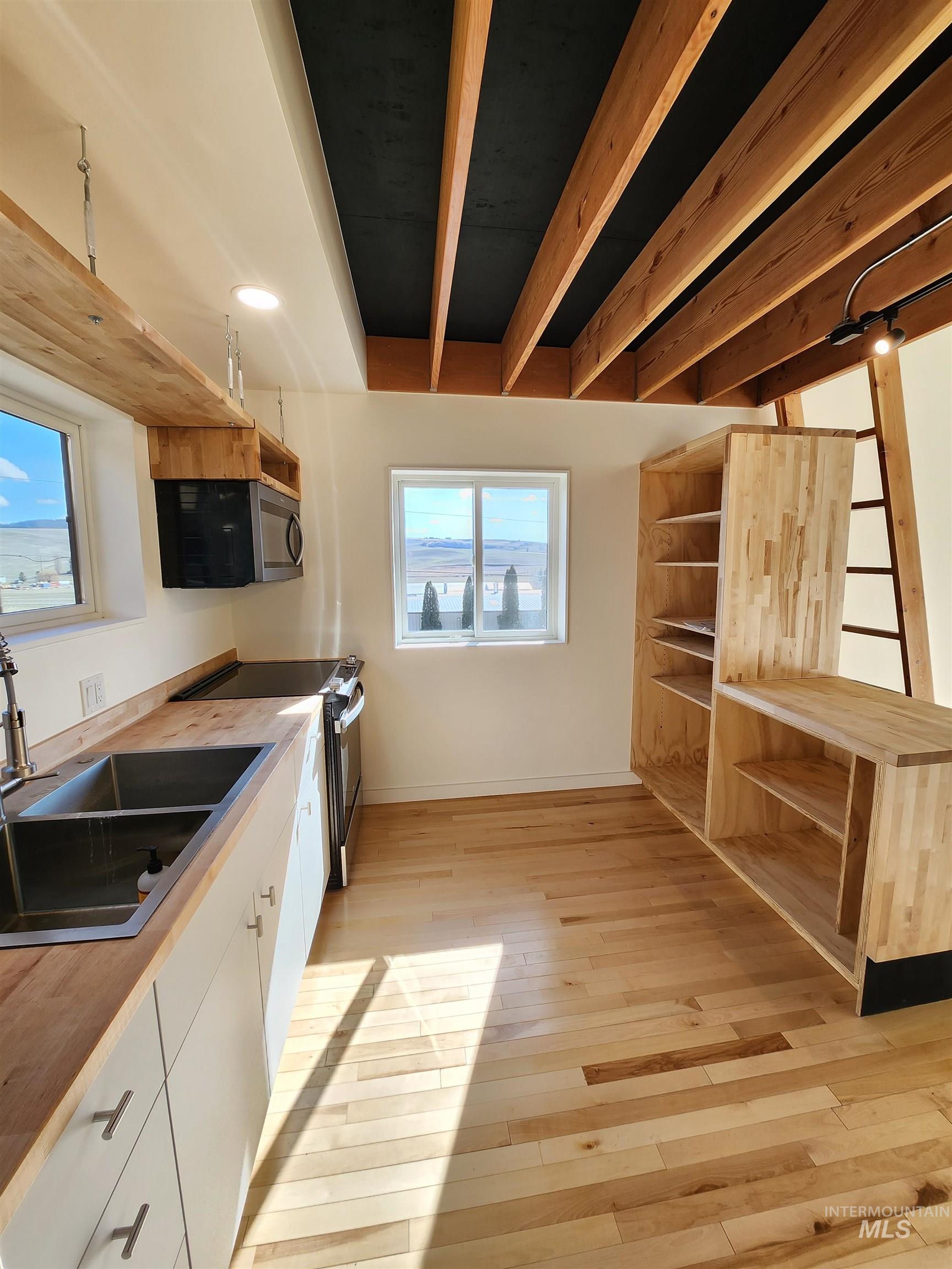 430 E Palouse River Dr. Property Photo 12