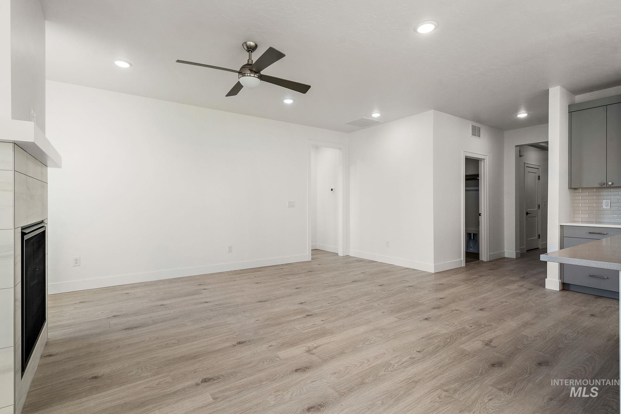1792 N Black Elm Ln Property Photo 18