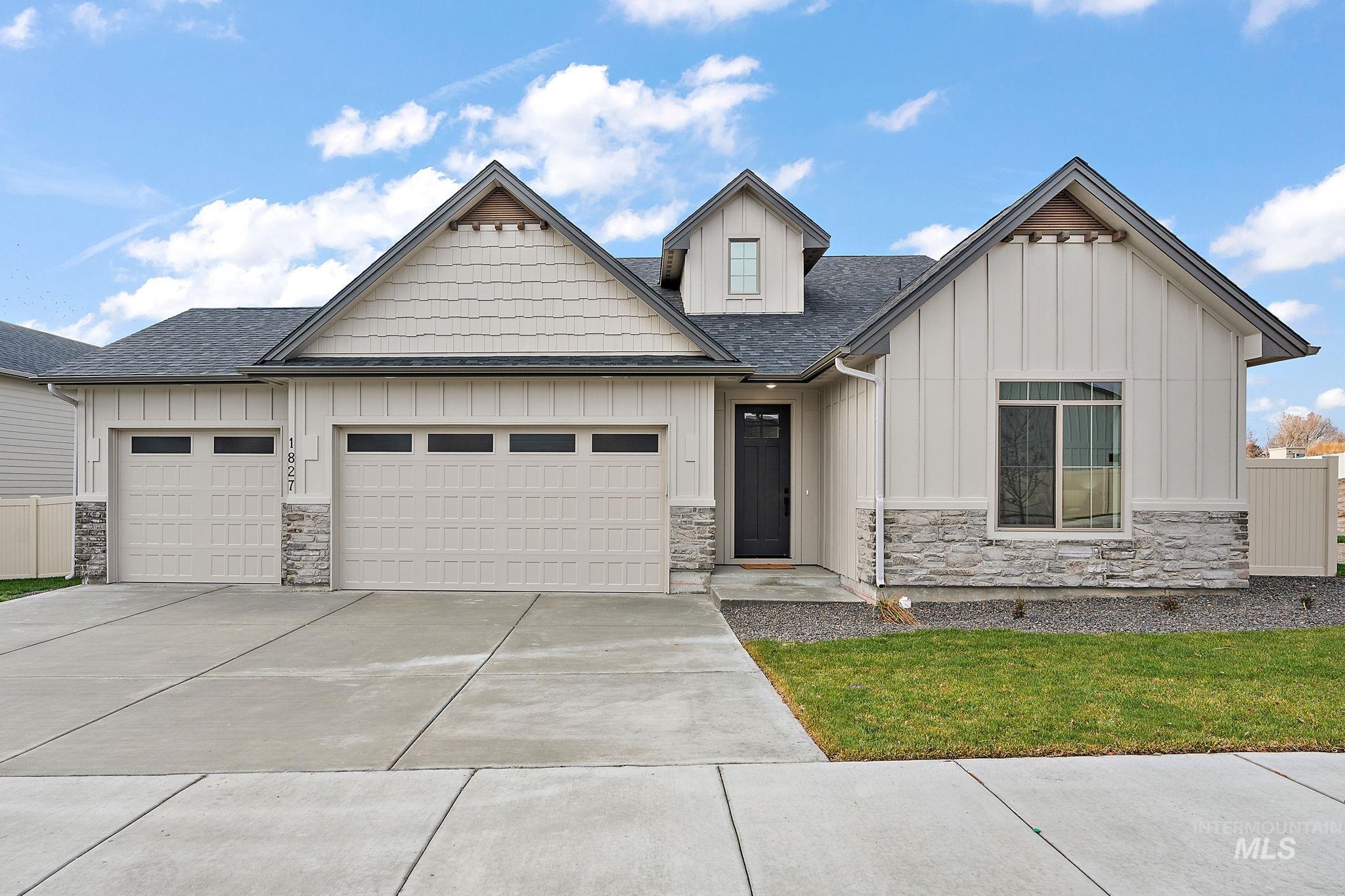 1827 N Black Elm Ln Property Photo 1