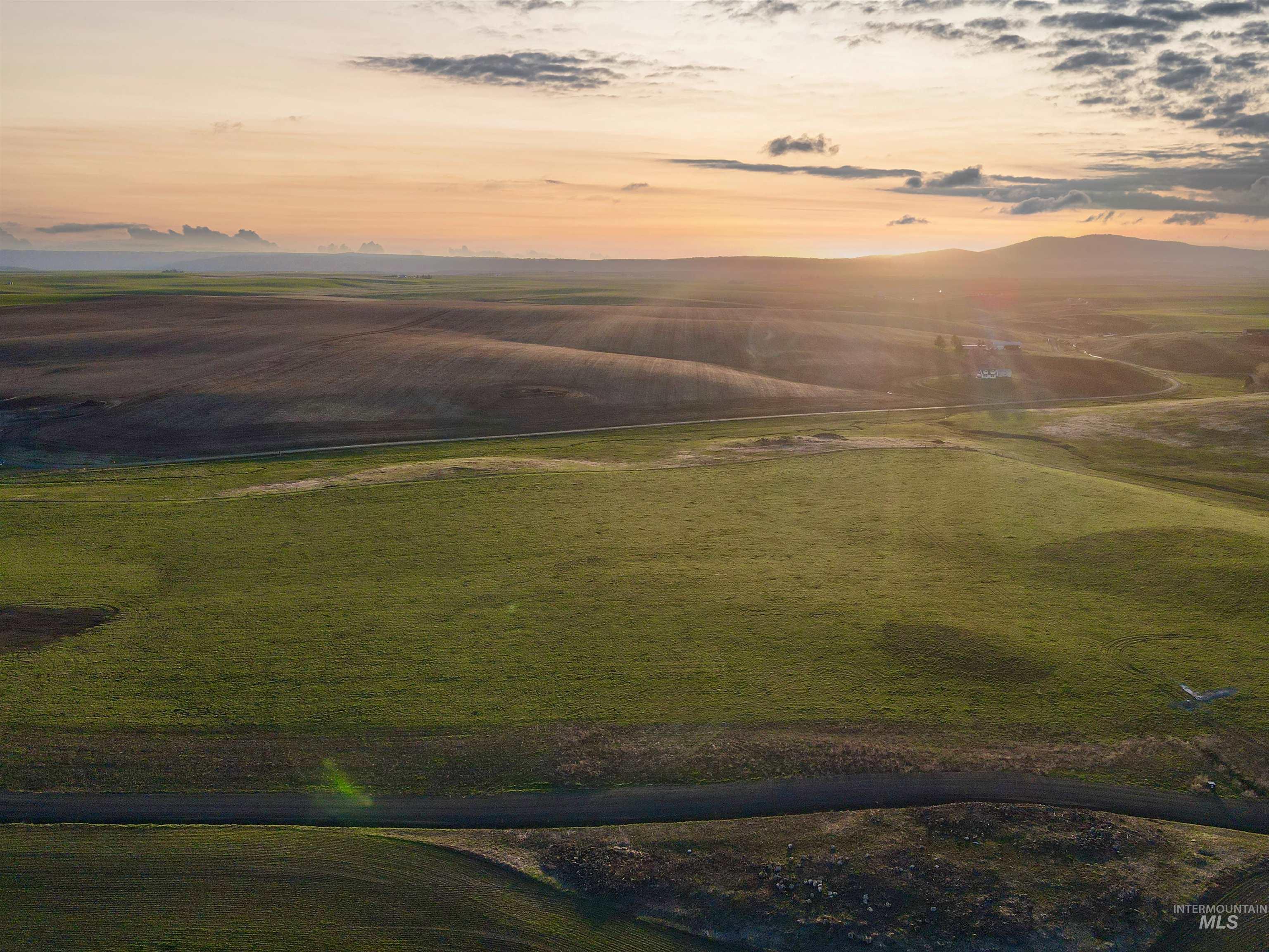 134 Creek View Lane Property Photo 3