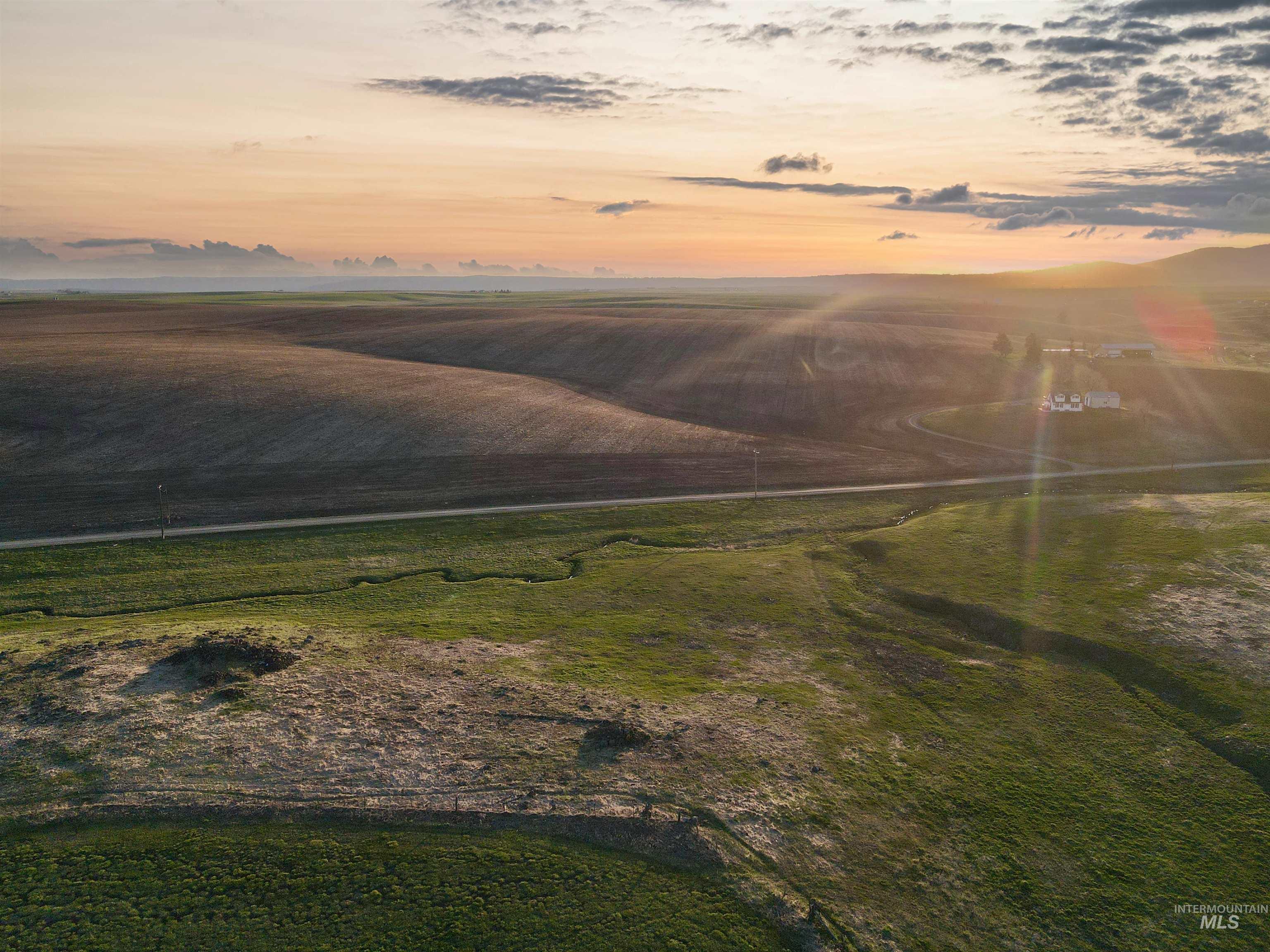 134 Creek View Lane Property Photo 4