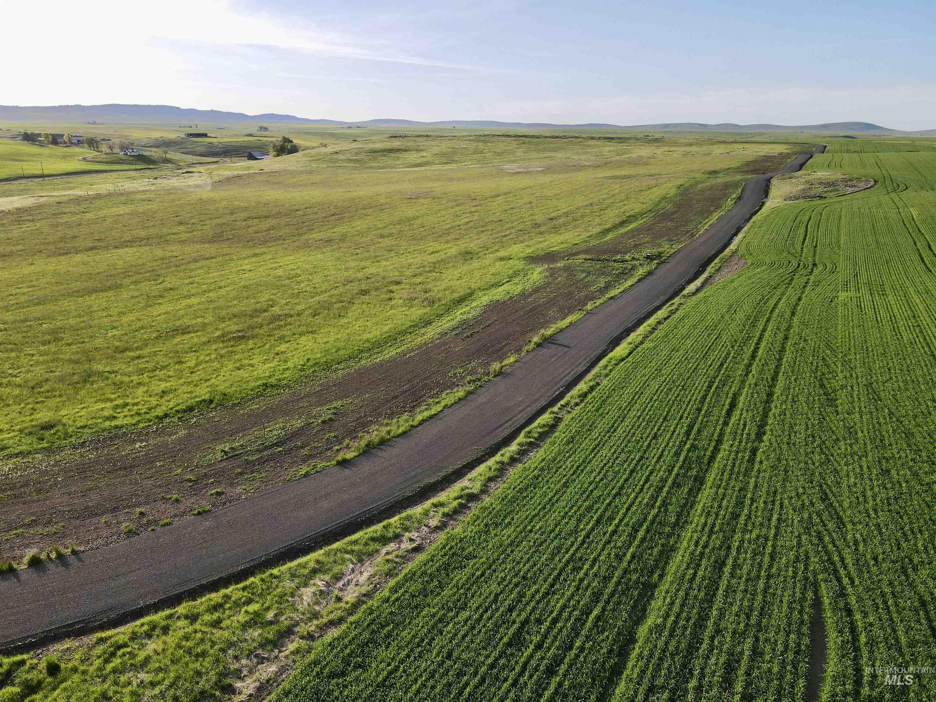 134 Creek View Lane Property Photo 8