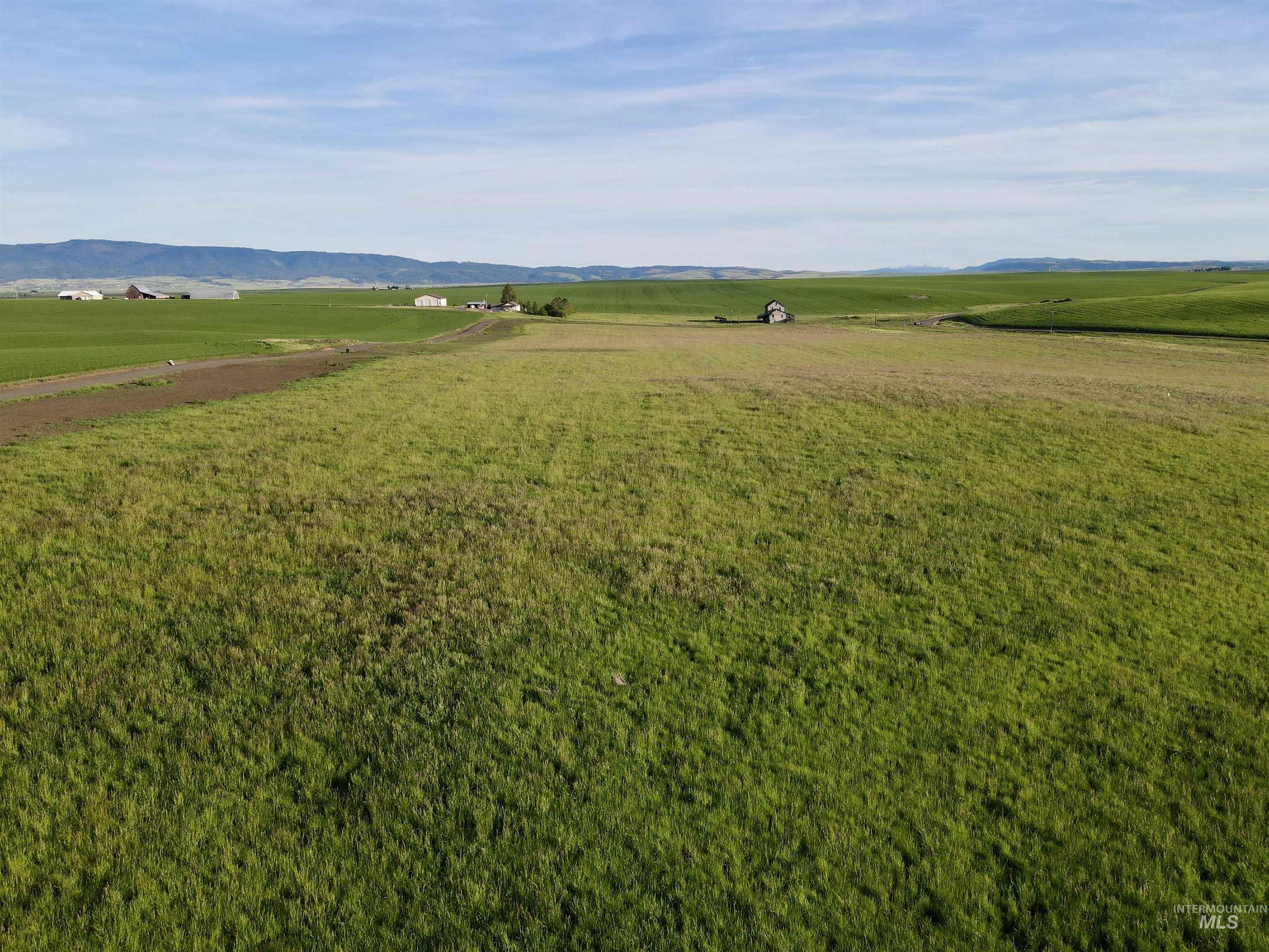 134 Creek View Lane Property Photo 9