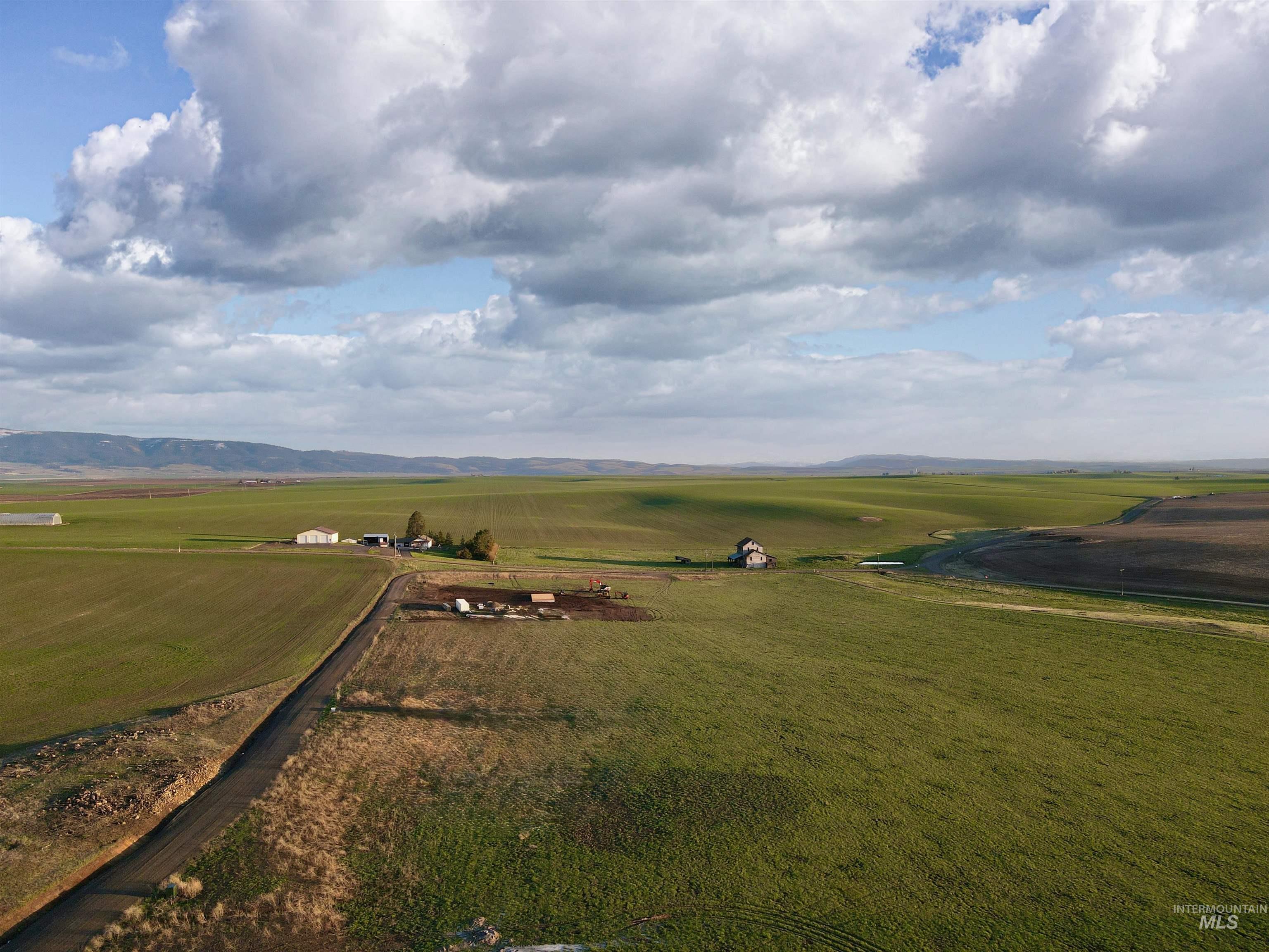 134 Creek View Lane Property Photo 11