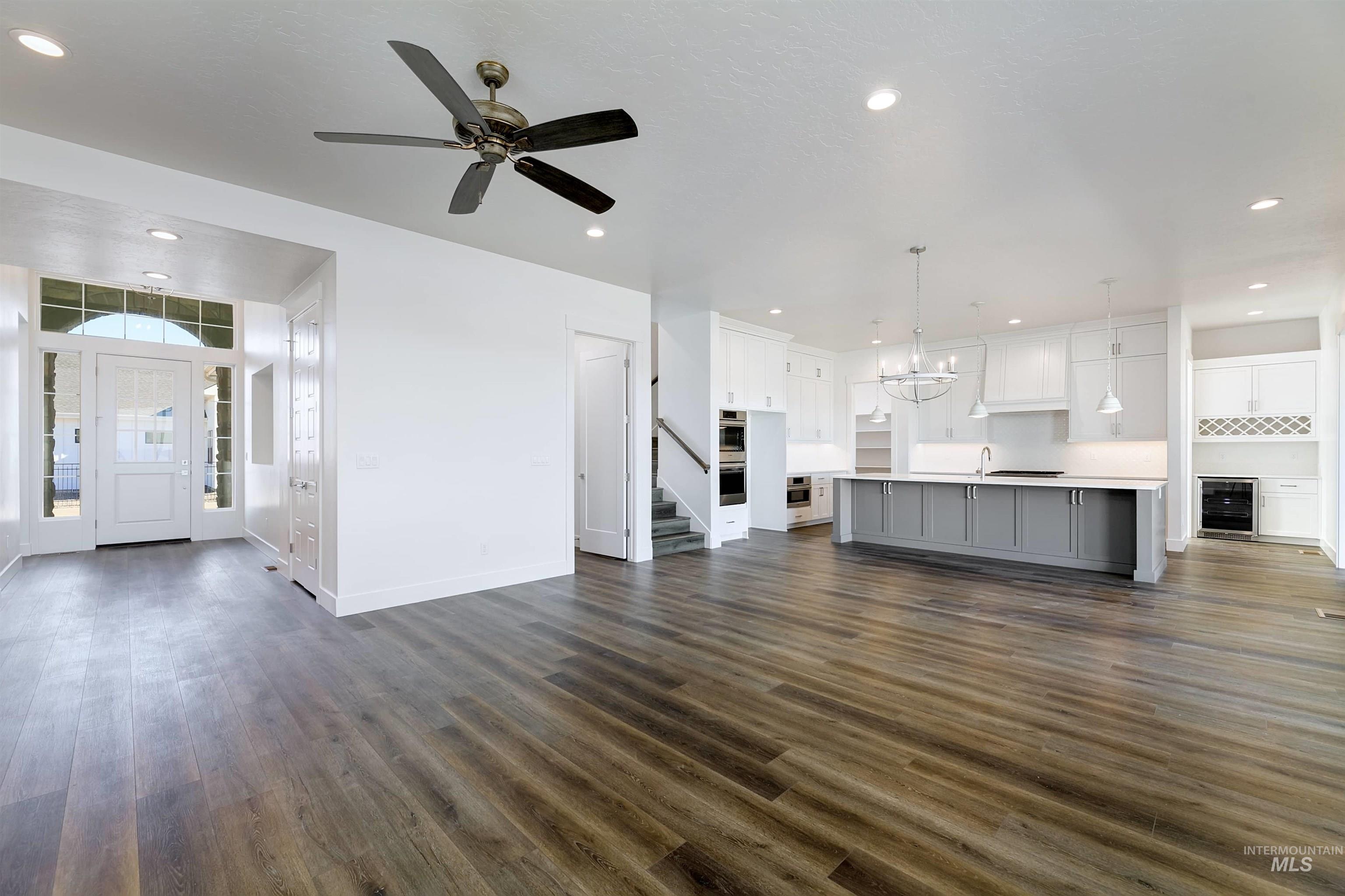 5630 W Polecat Dr Property Photo 4