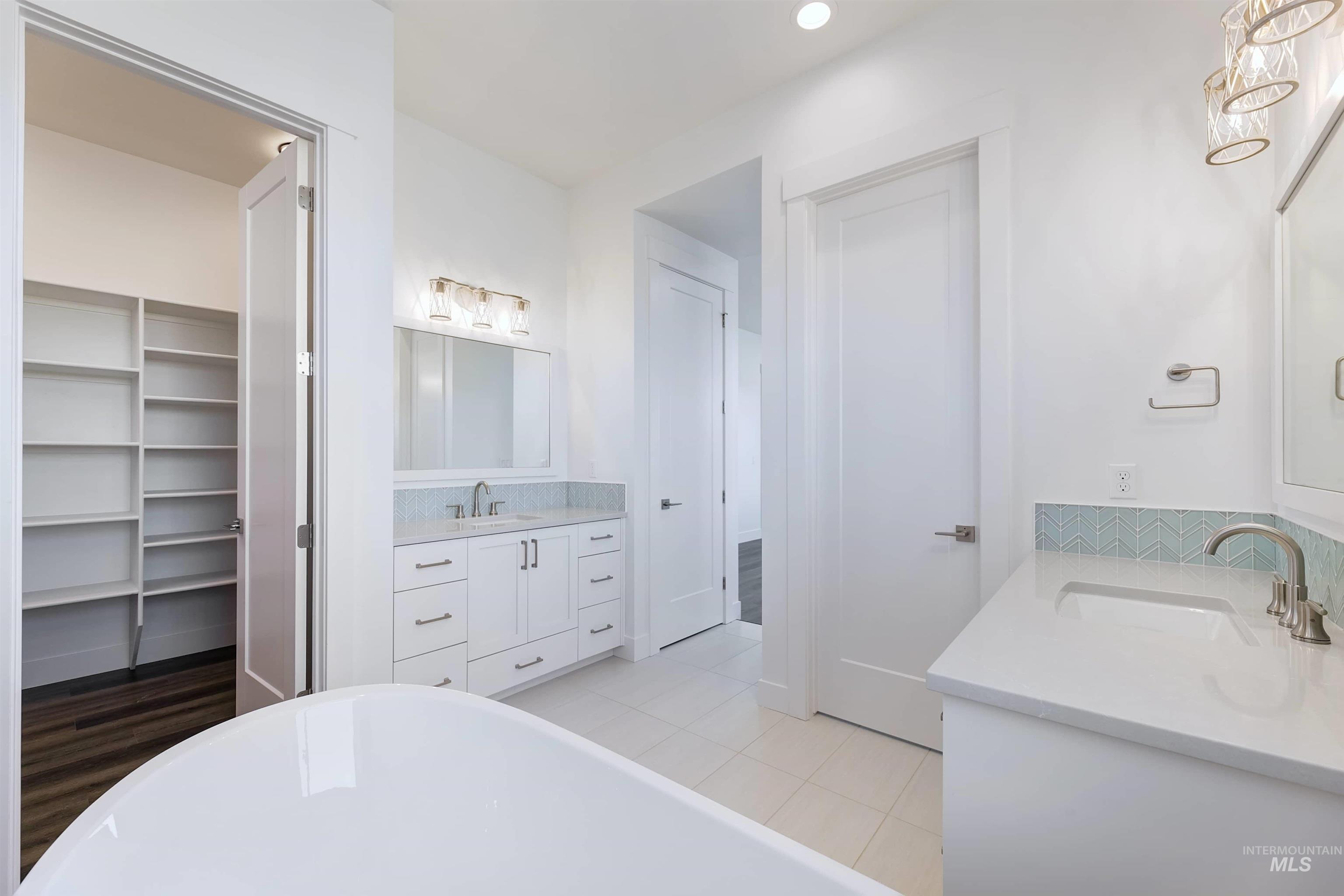 5630 W Polecat Dr Property Photo 16