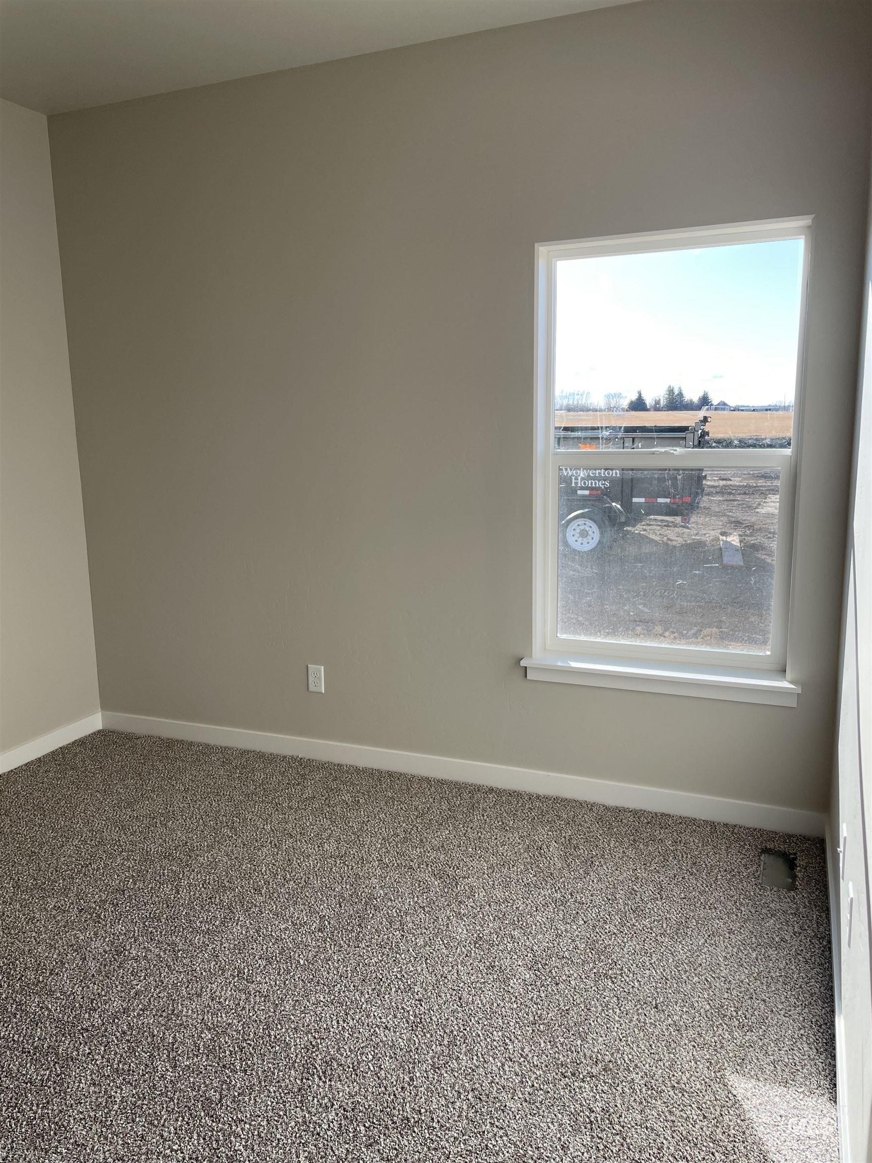 1284 Sunnybrook Ave Property Photo 9