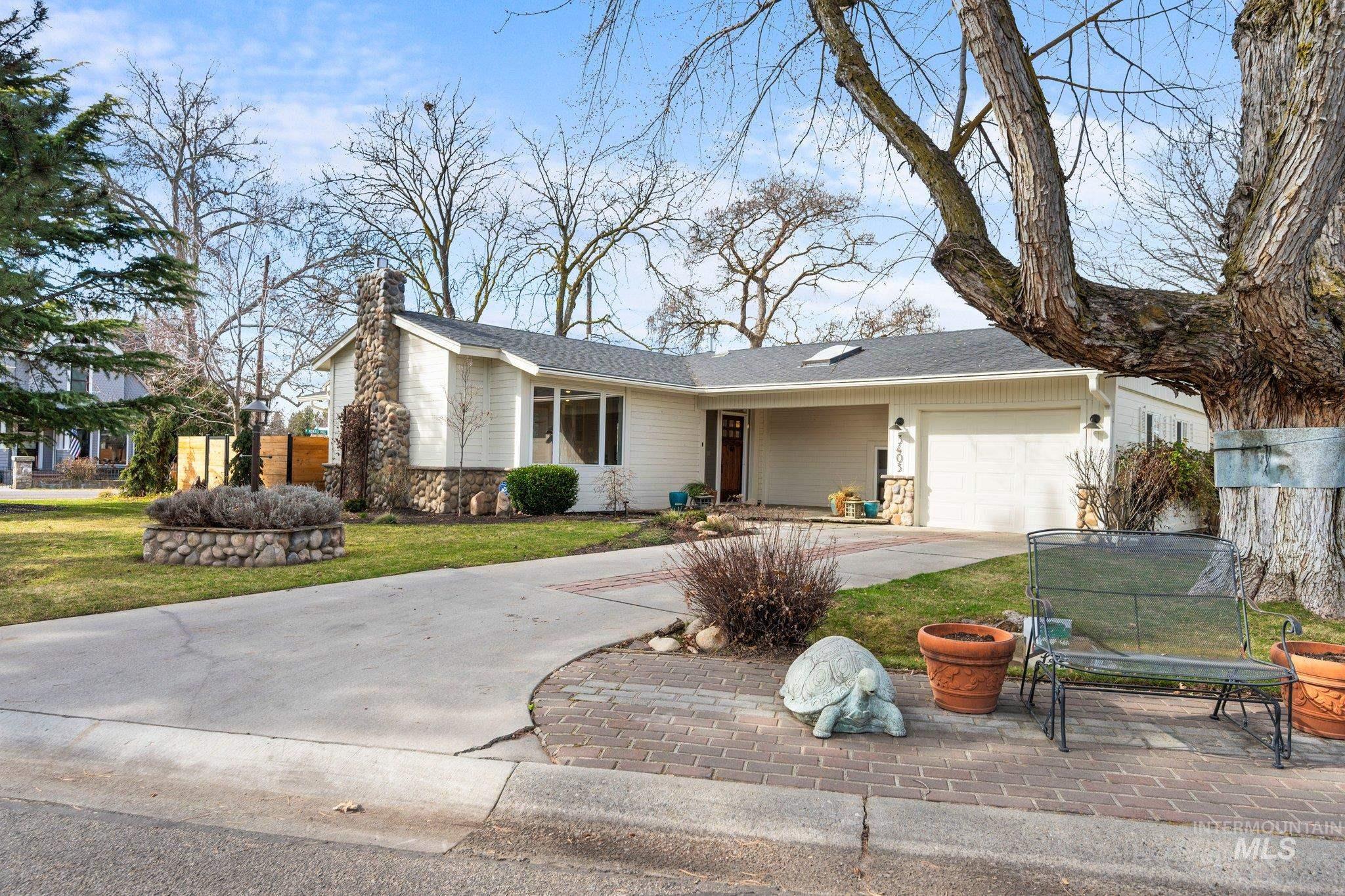 3403 W Meadow Dr Property Photo 29