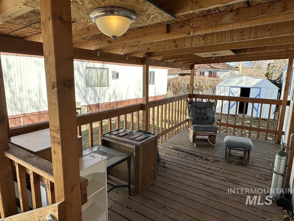 760 W Alameda Road Property Photo 2
