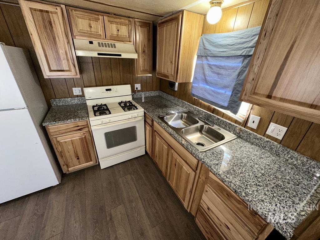 760 W Alameda Road Property Photo 9