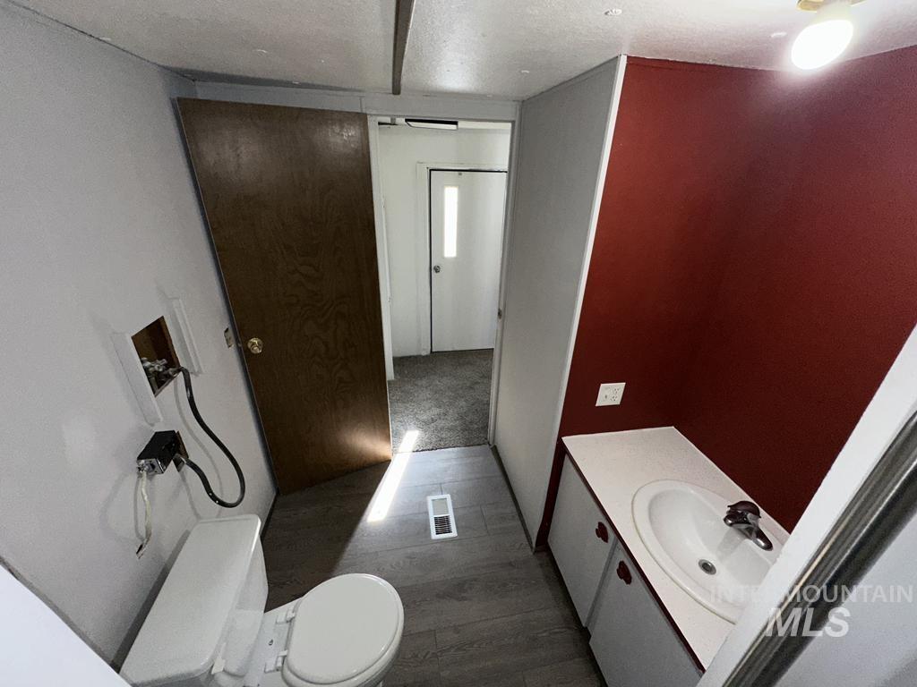 760 W Alameda Road Property Photo 10