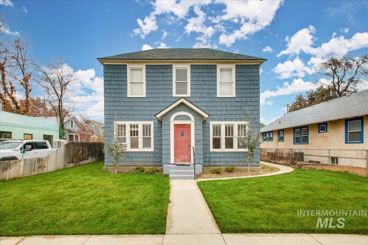 1216 W State St Property Photo