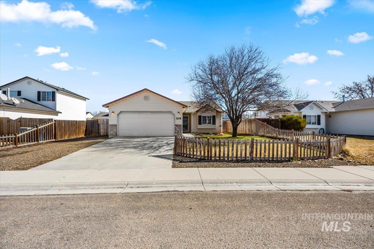 3208 Ivy Ct. Property Photo 2